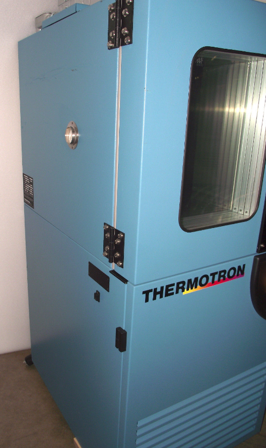 Foto Verwendet THERMOTRON S-4-3800 Zum Verkauf