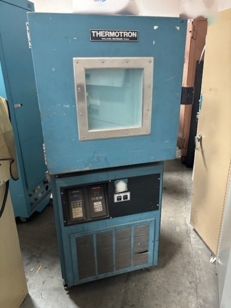 Photo Utilisé THERMOTRON S-4 Mini Max À vendre