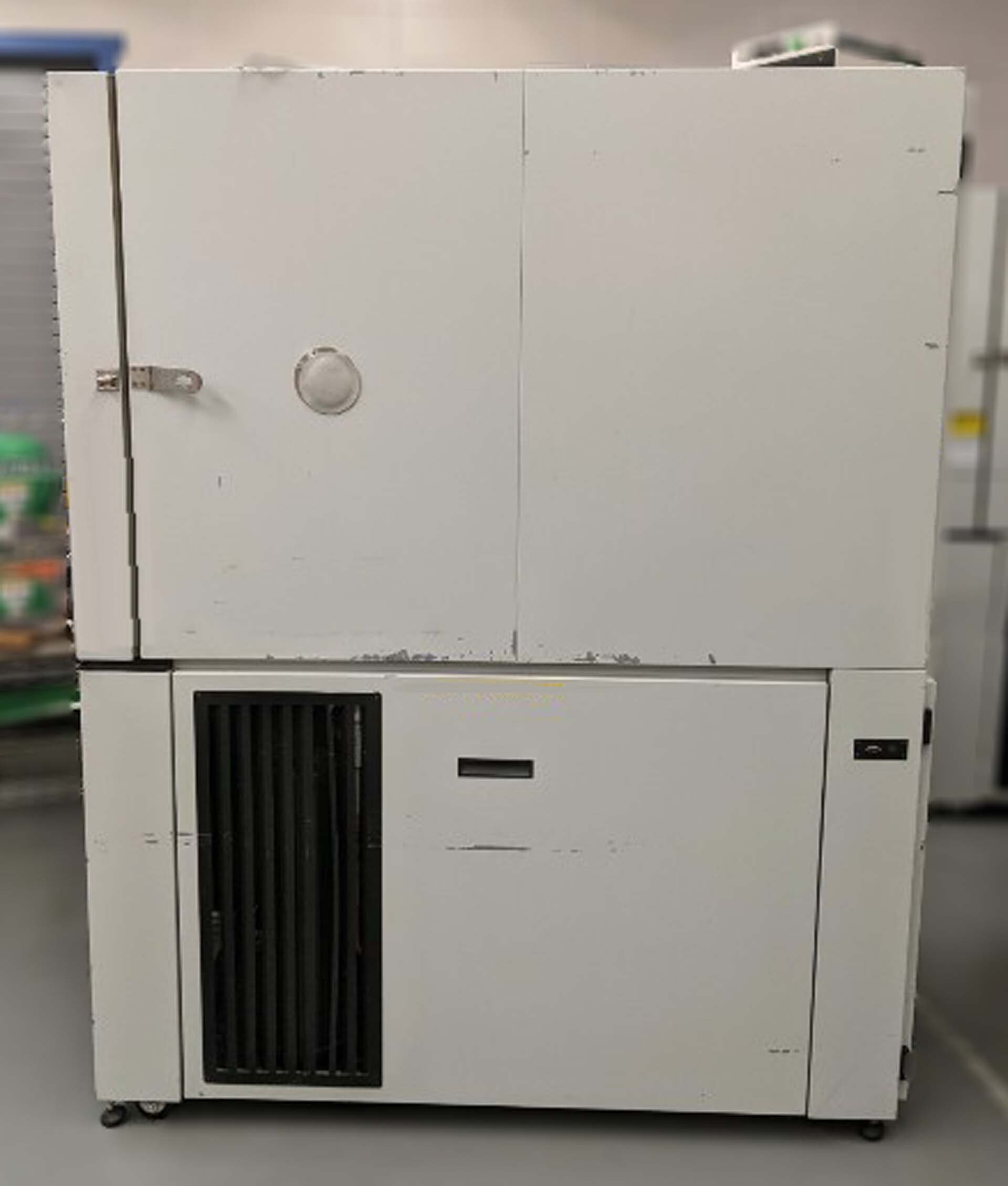 Photo Used THERMOTRON SE 300-2-2 For Sale