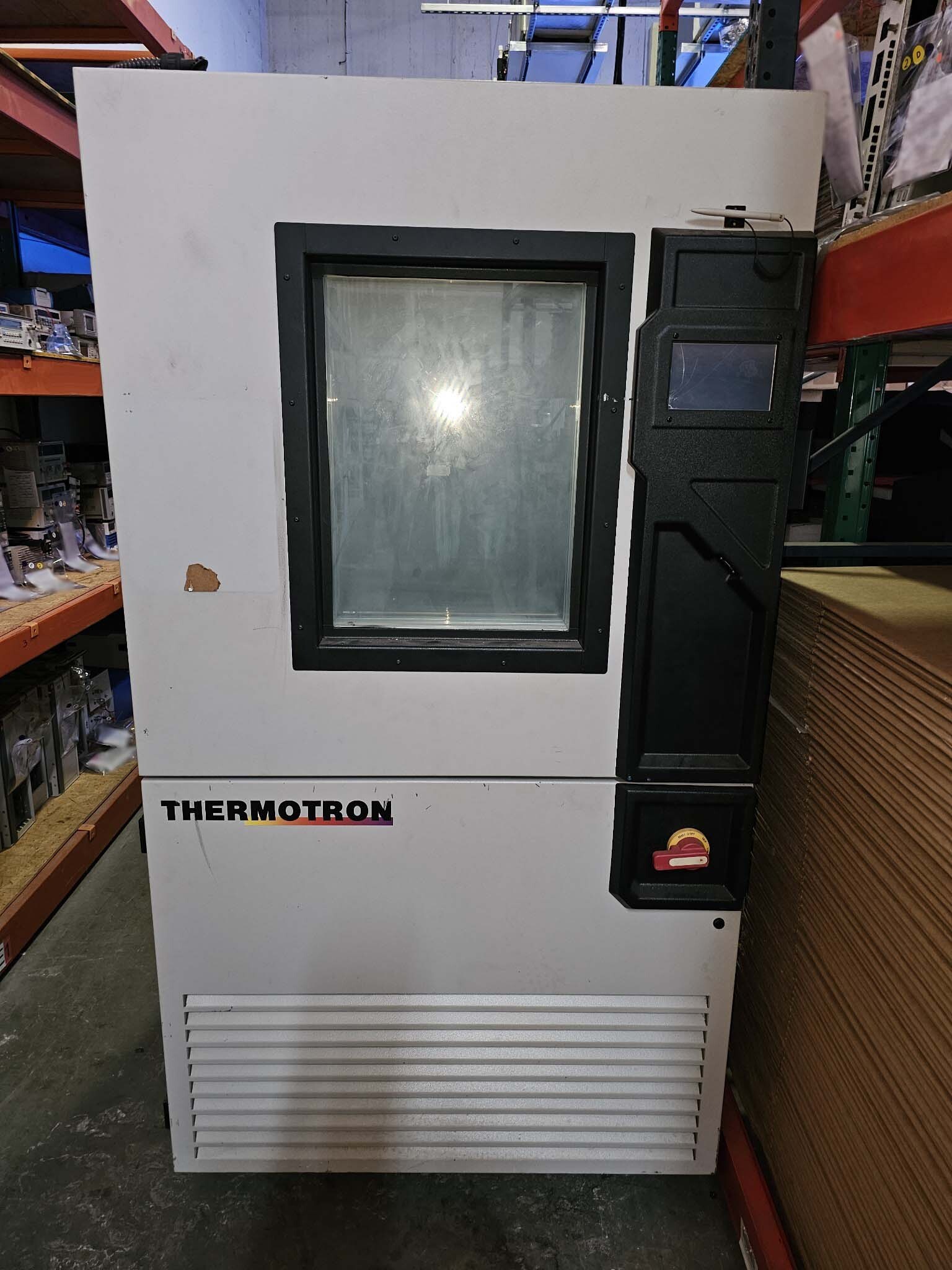 사진 사용됨 THERMOTRON SM-16-8200 판매용