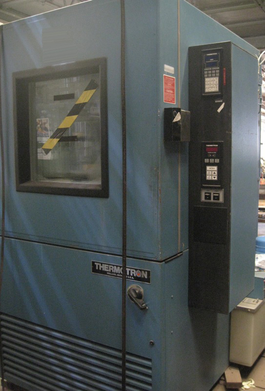 Foto Verwendet THERMOTRON SM-16C Zum Verkauf