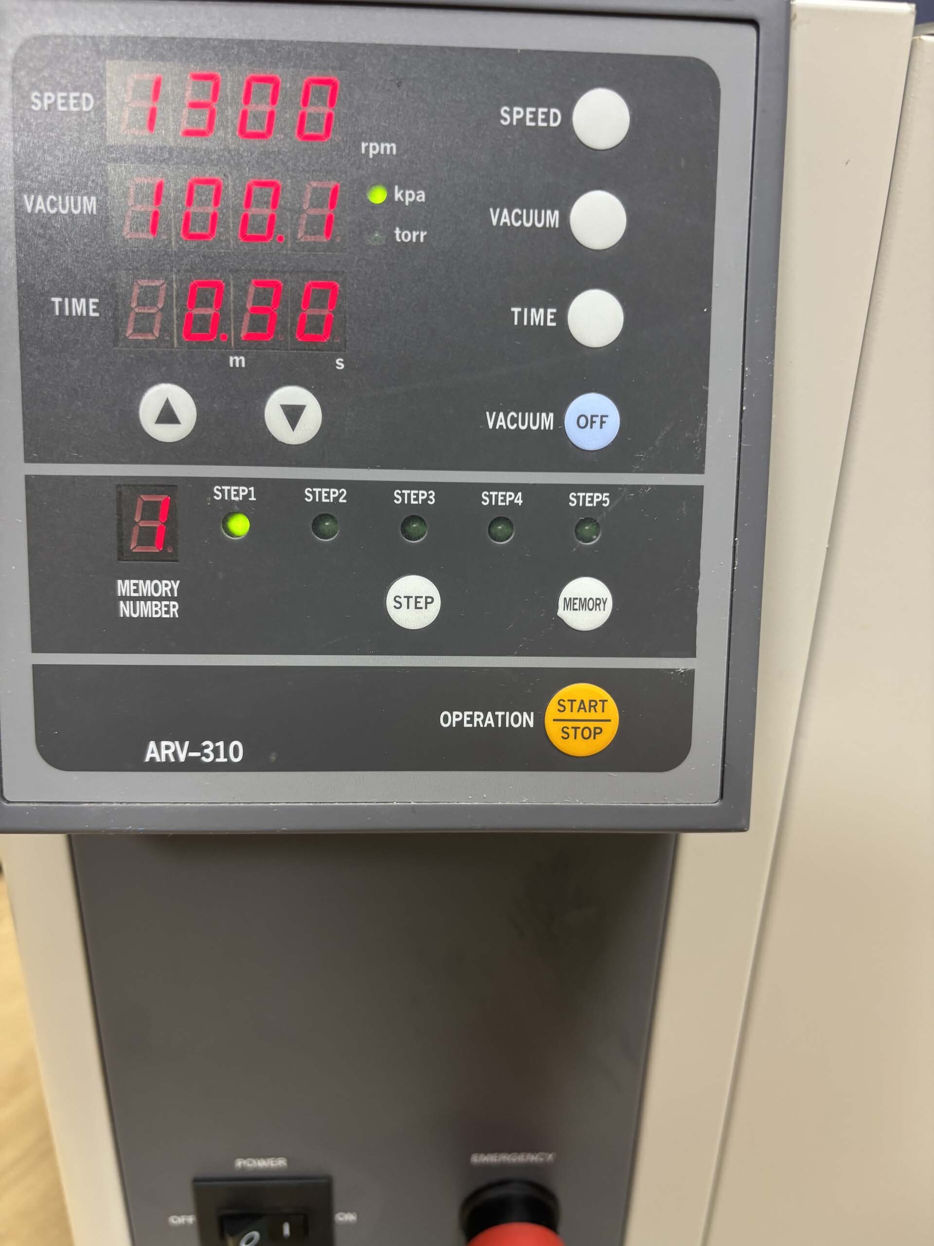 Foto Verwendet THINKY ARV-310P Zum Verkauf