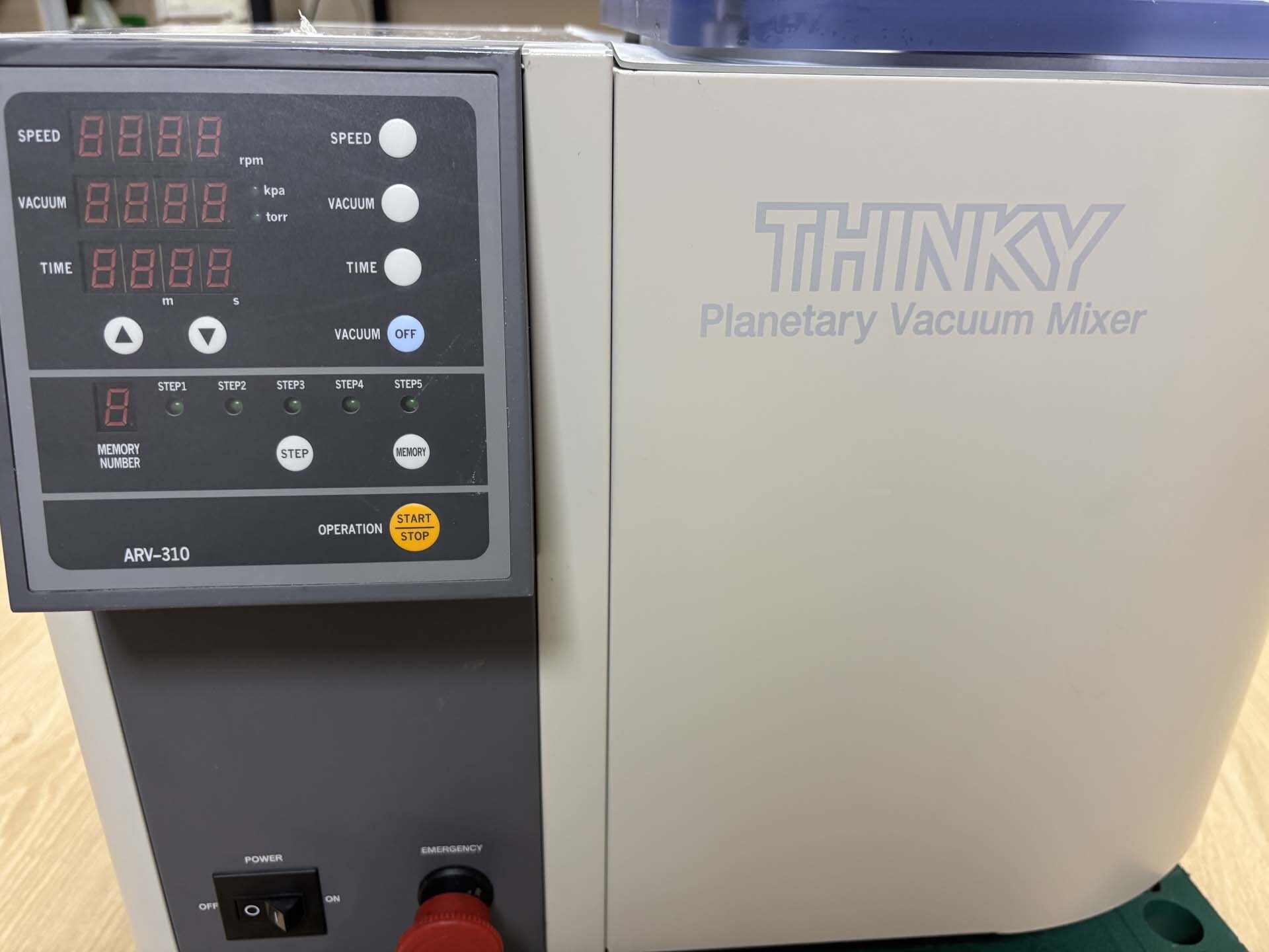 Foto Verwendet THINKY ARV-310P Zum Verkauf