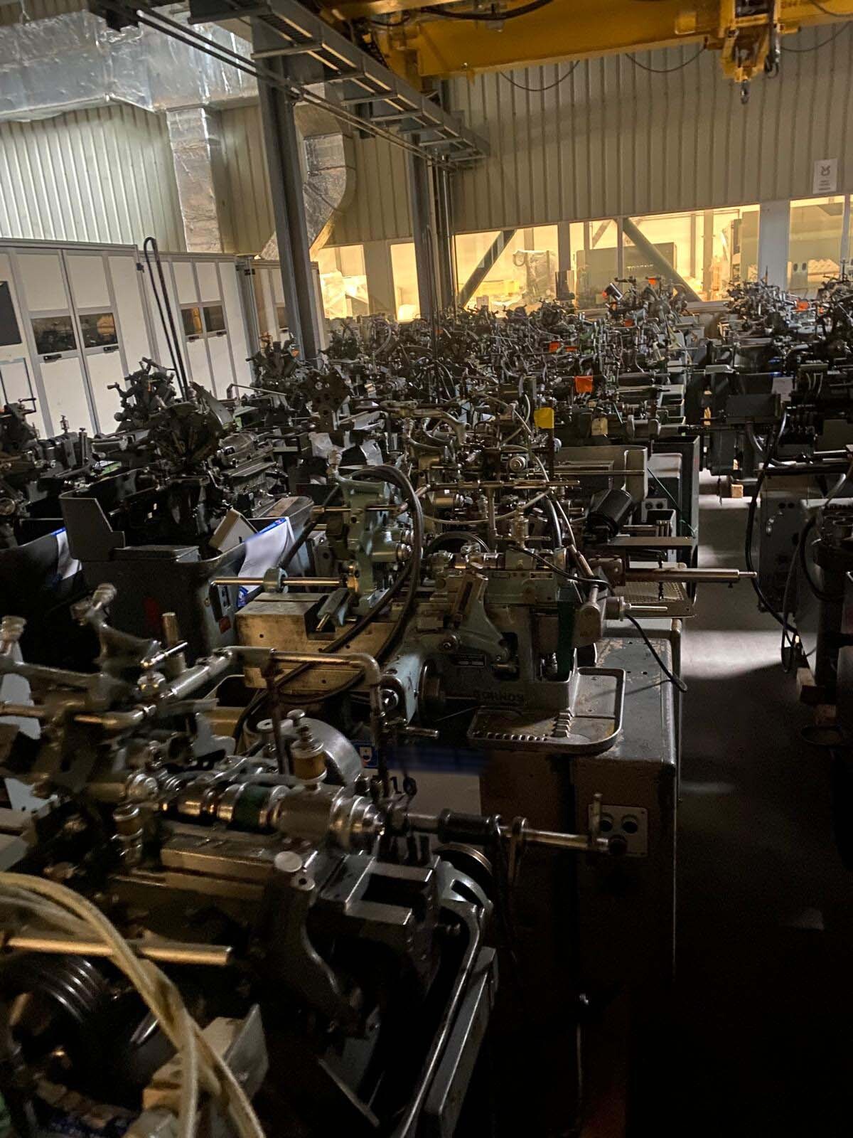 图为 已使用的 TORNOS Lot of lathe 待售