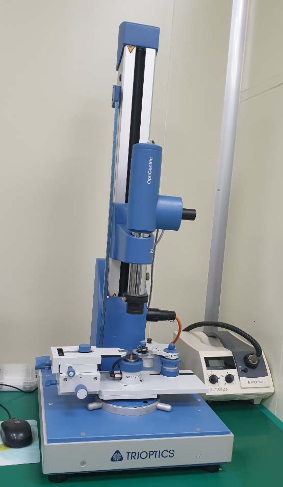 Photo Used TRIOPTICS OptiCentric For Sale