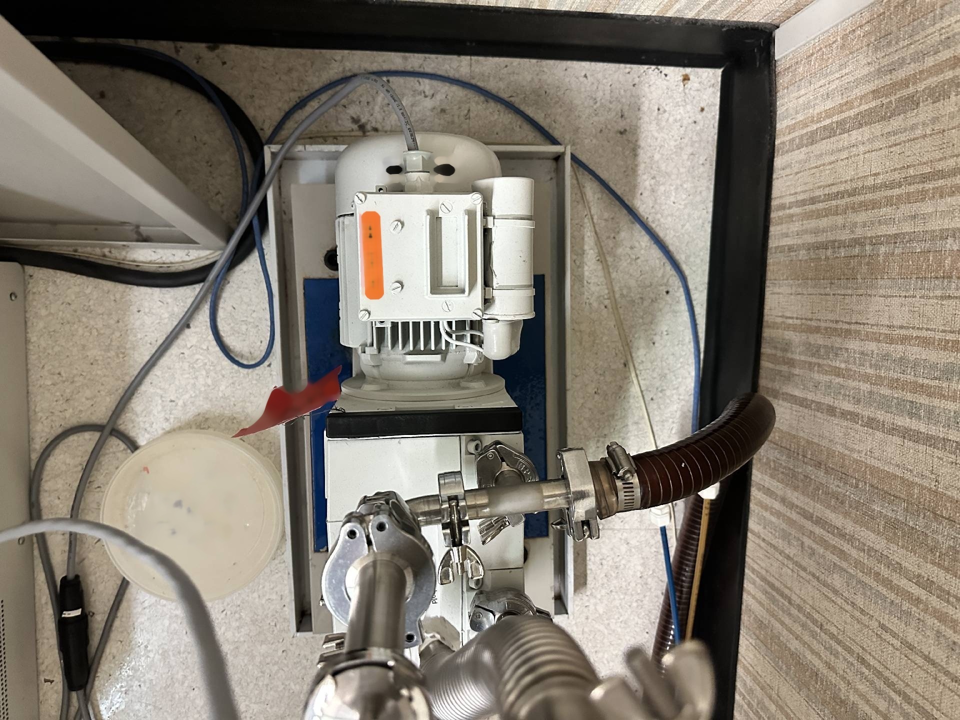 Photo Used TRIVAC D8B For Sale