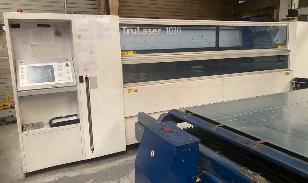 사진 사용됨 TRUMPF TruLaser 1030 판매용