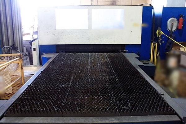 圖為 已使用的 TRUMPF Trumatic L3030 待售