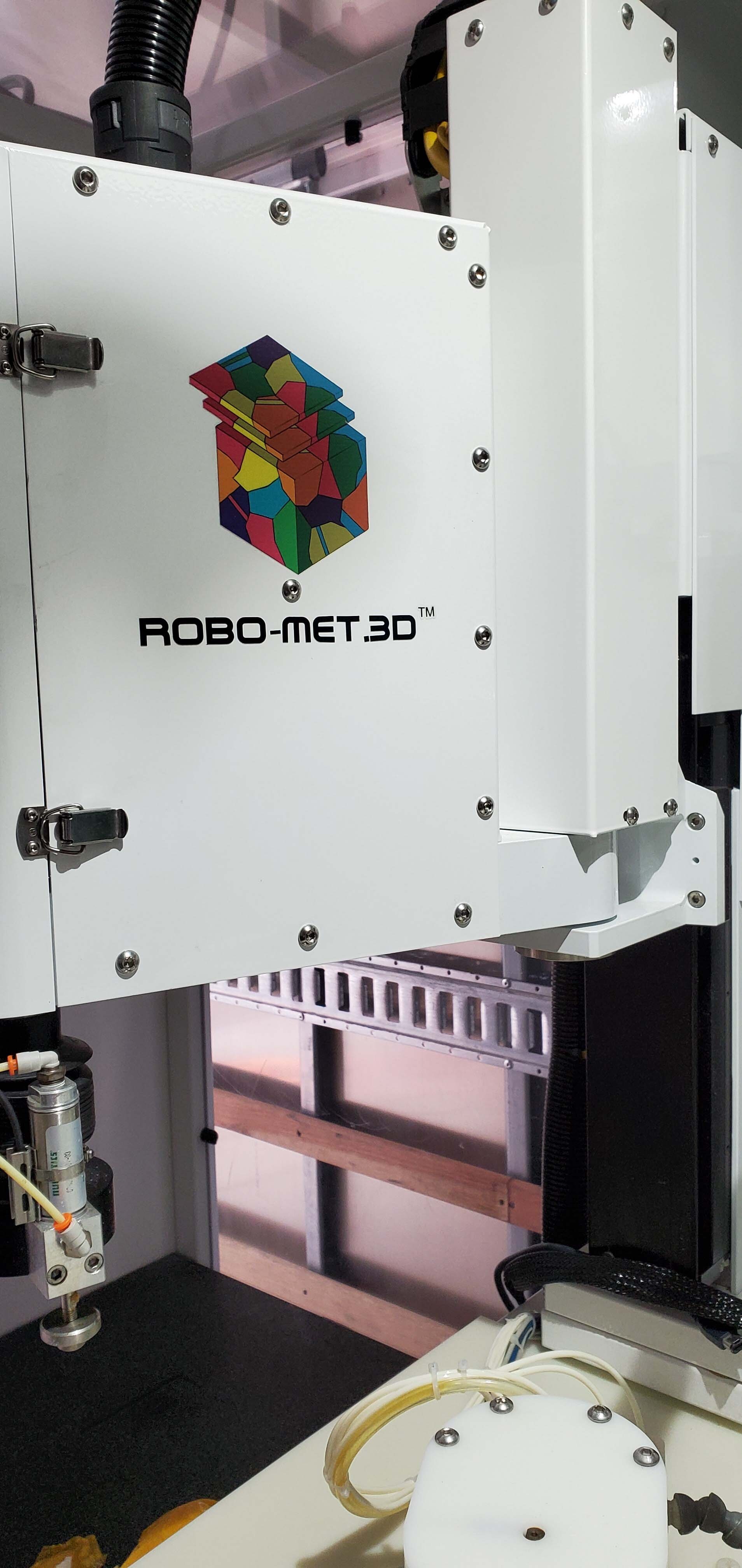 图为 已使用的 UES Robo-met 3D 待售