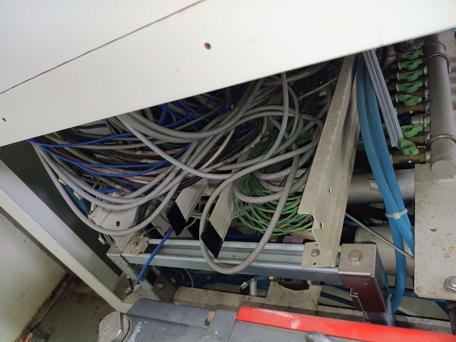 사진 사용됨 ULVAC CME-200J 판매용