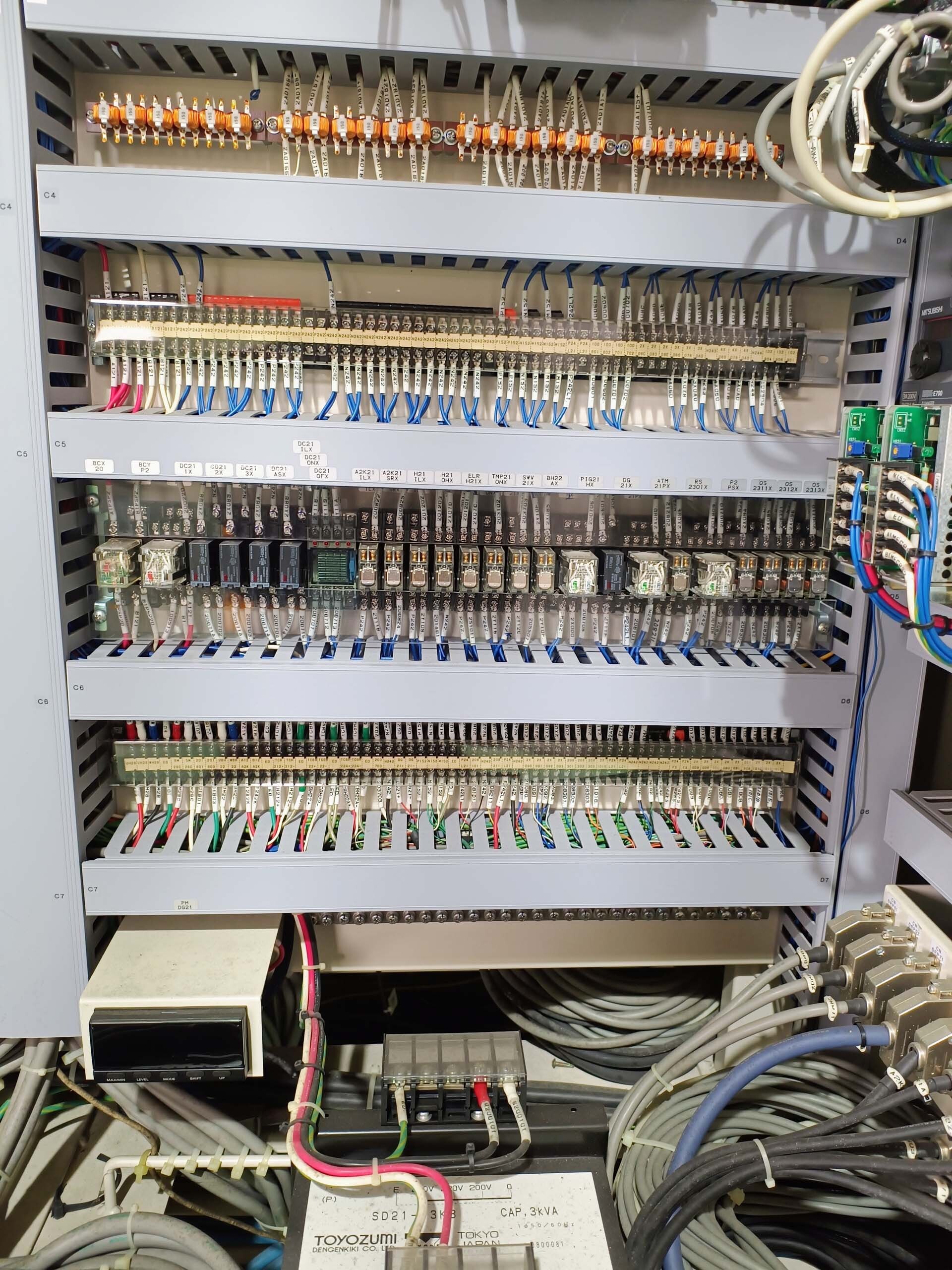 사진 사용됨 ULVAC CME-200J 판매용