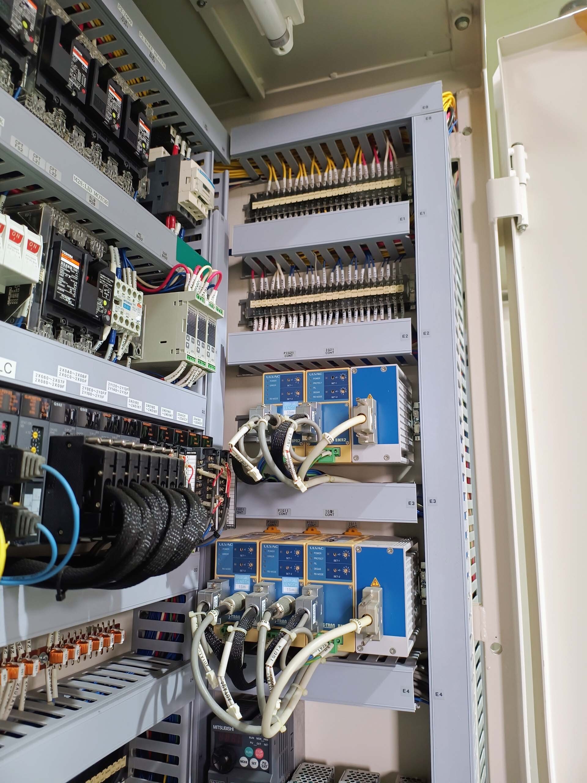 사진 사용됨 ULVAC CME-200J 판매용