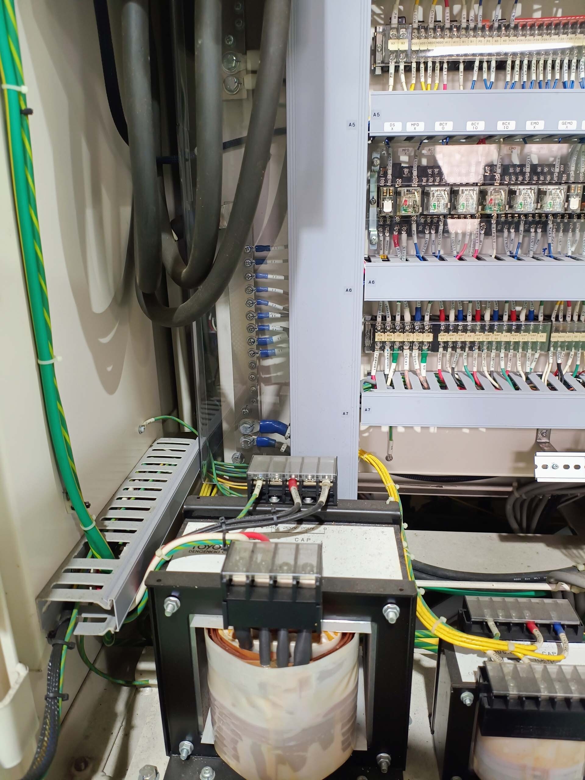사진 사용됨 ULVAC CME-200J 판매용