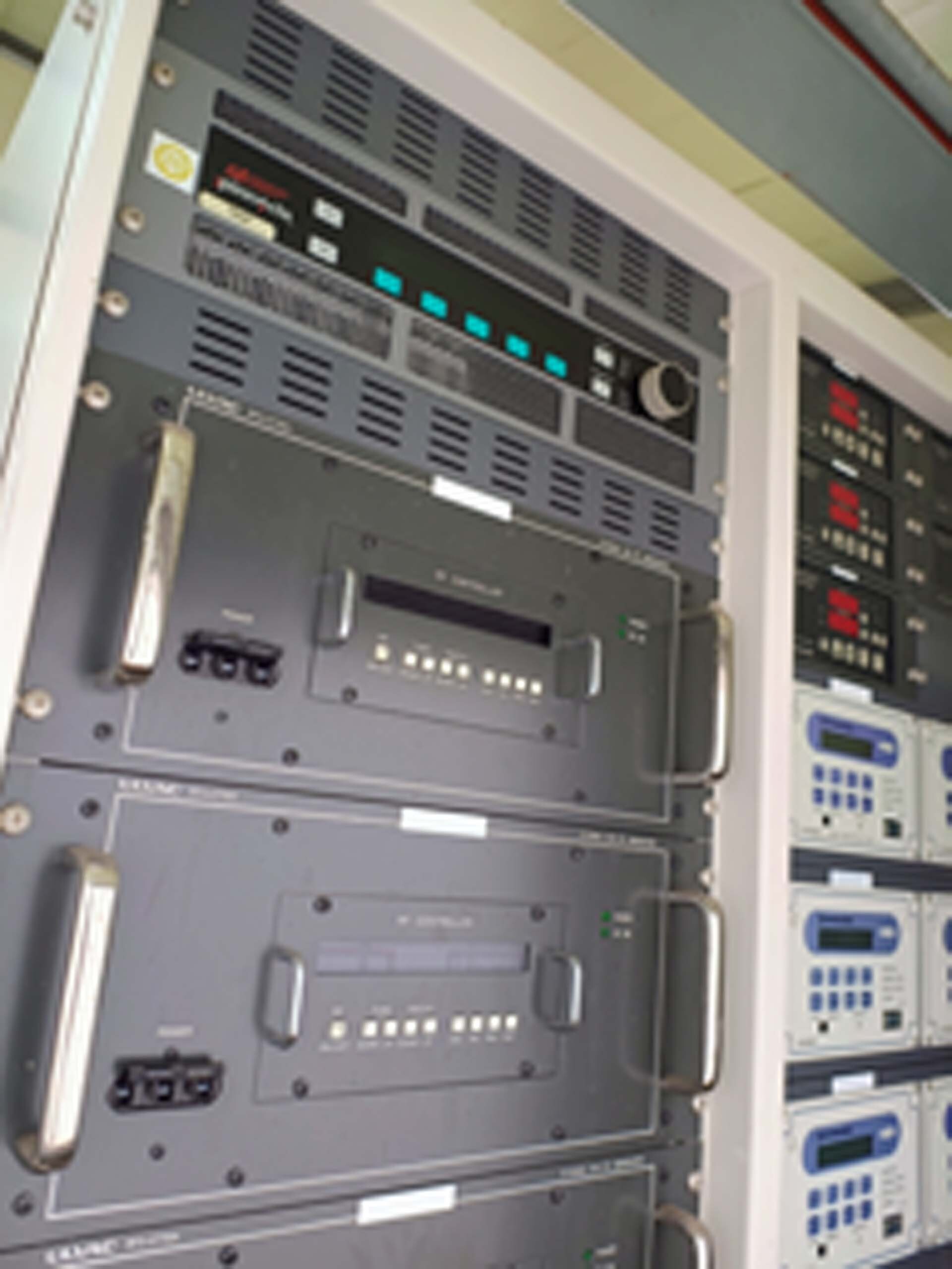 사진 사용됨 ULVAC CME-200J 판매용