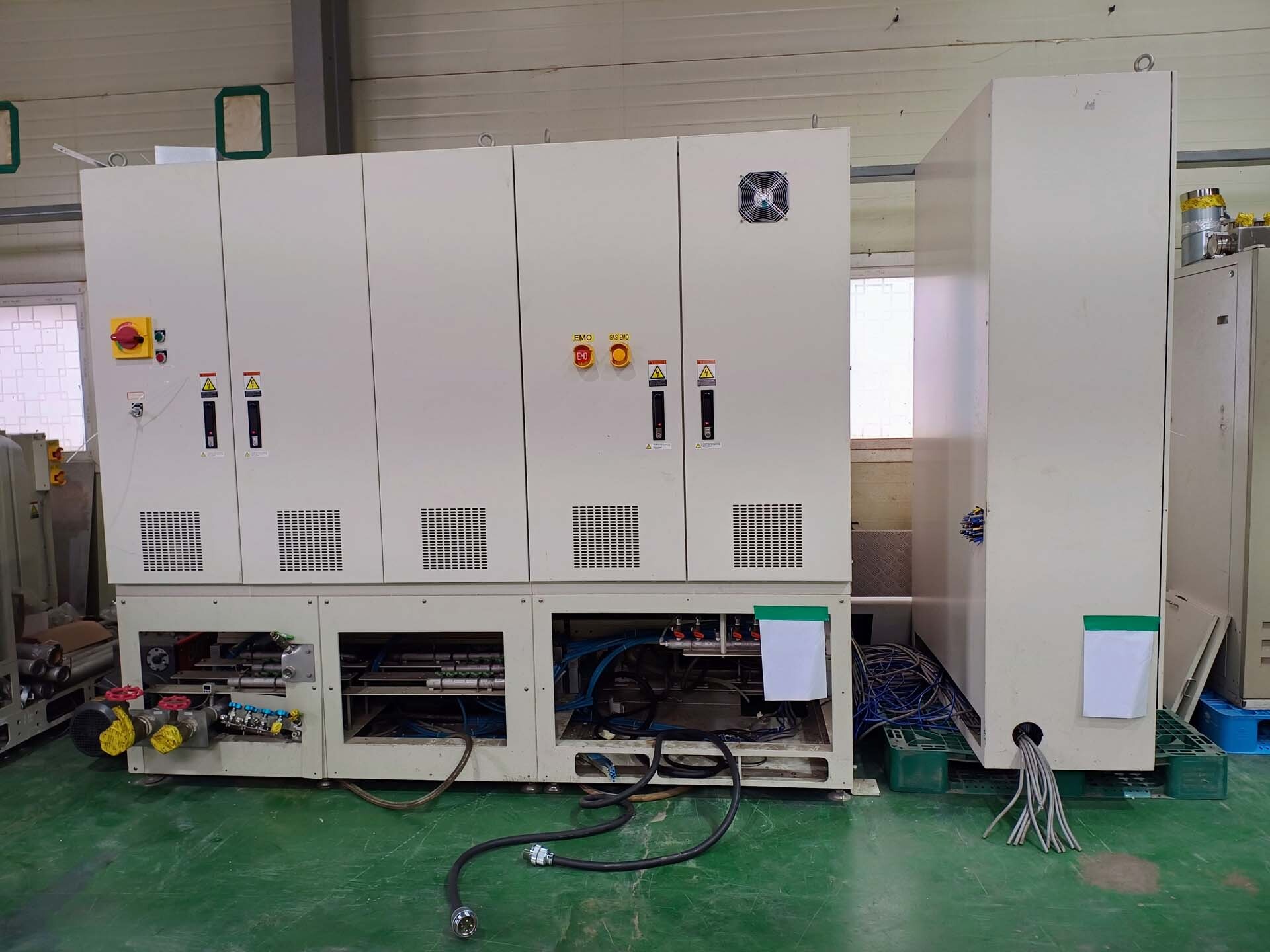 사진 사용됨 ULVAC CME-200J 판매용