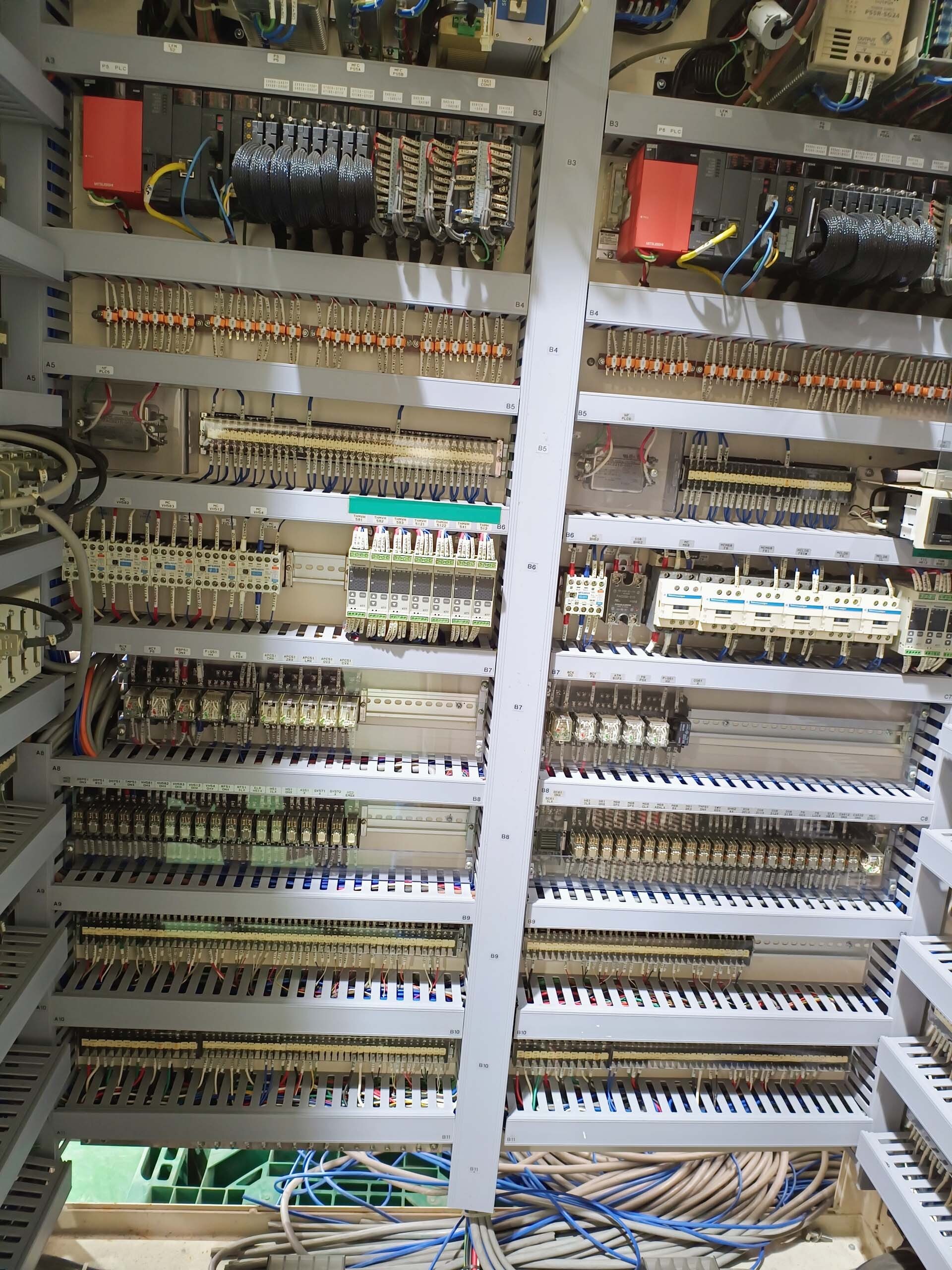 사진 사용됨 ULVAC CME-200J 판매용