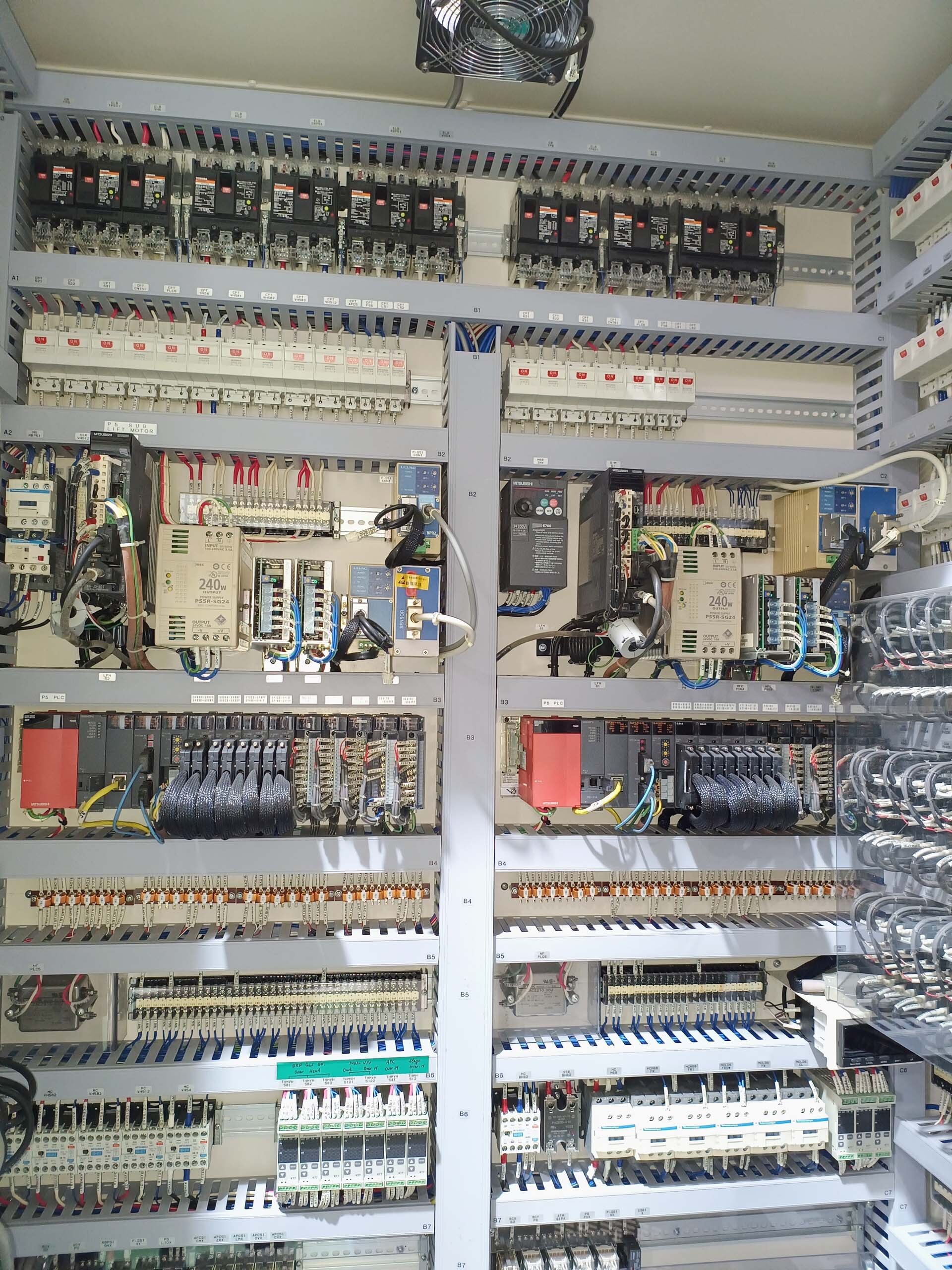사진 사용됨 ULVAC CME-200J 판매용