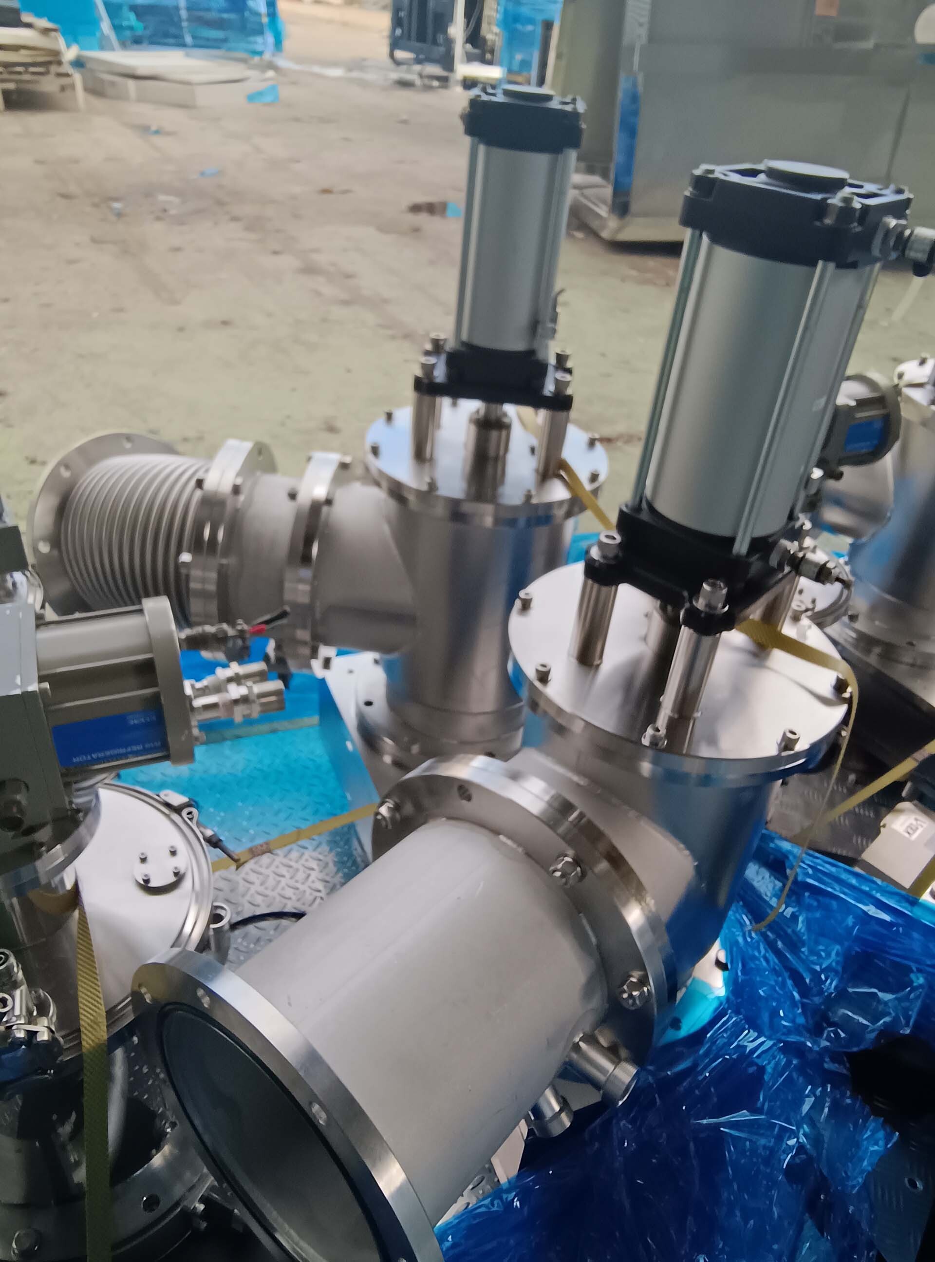 Photo Used ULVAC Cryo-U8HSP For Sale