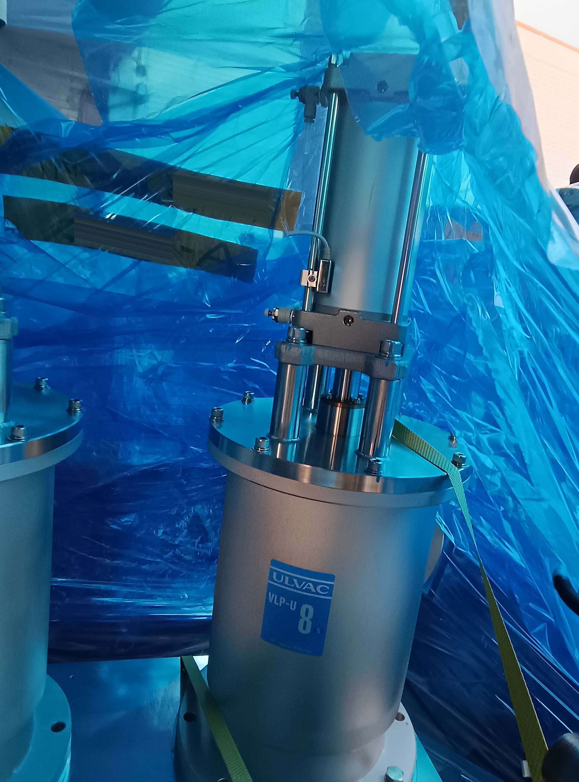 フォト（写真） 使用される ULVAC Cryo-U8HSP 販売のために