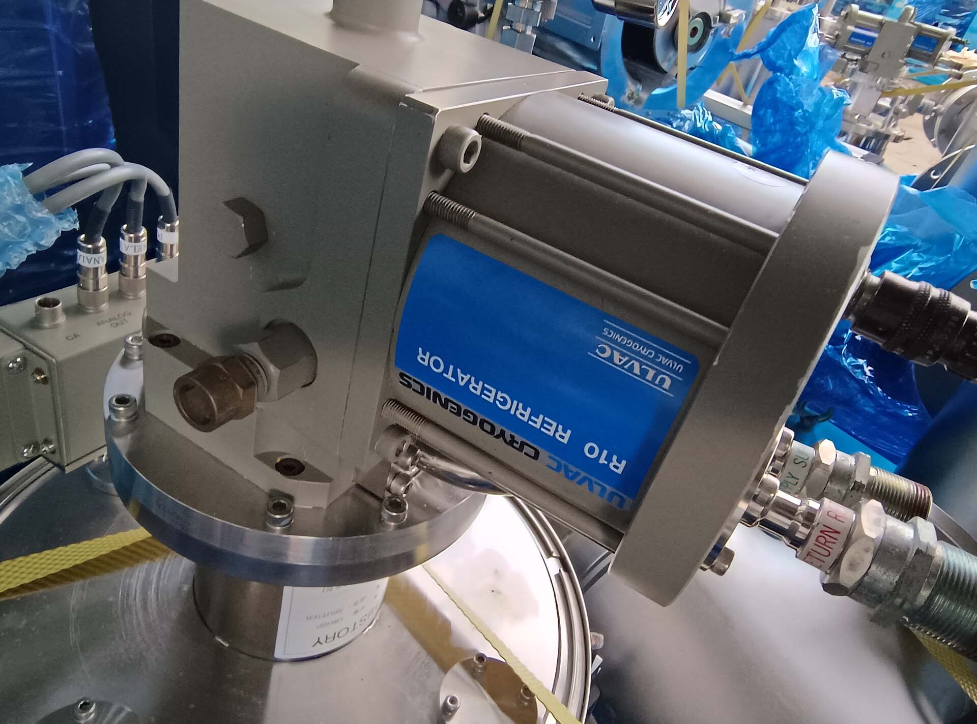 사진 사용됨 ULVAC Cryo-U8HSP 판매용