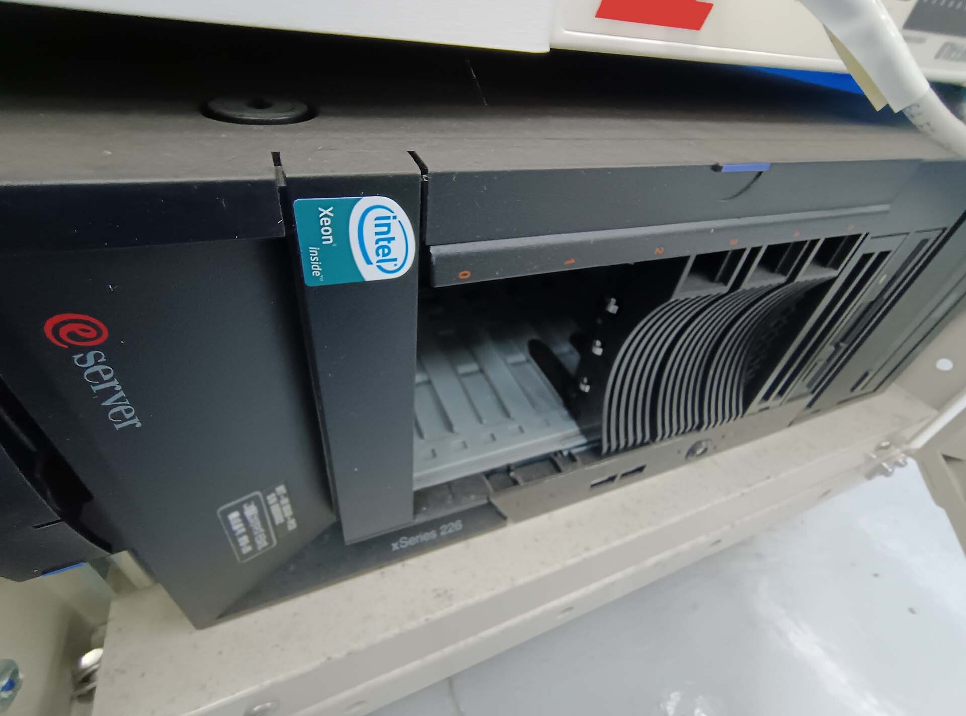 Photo Utilisé ULVAC Entron EX 300 À vendre