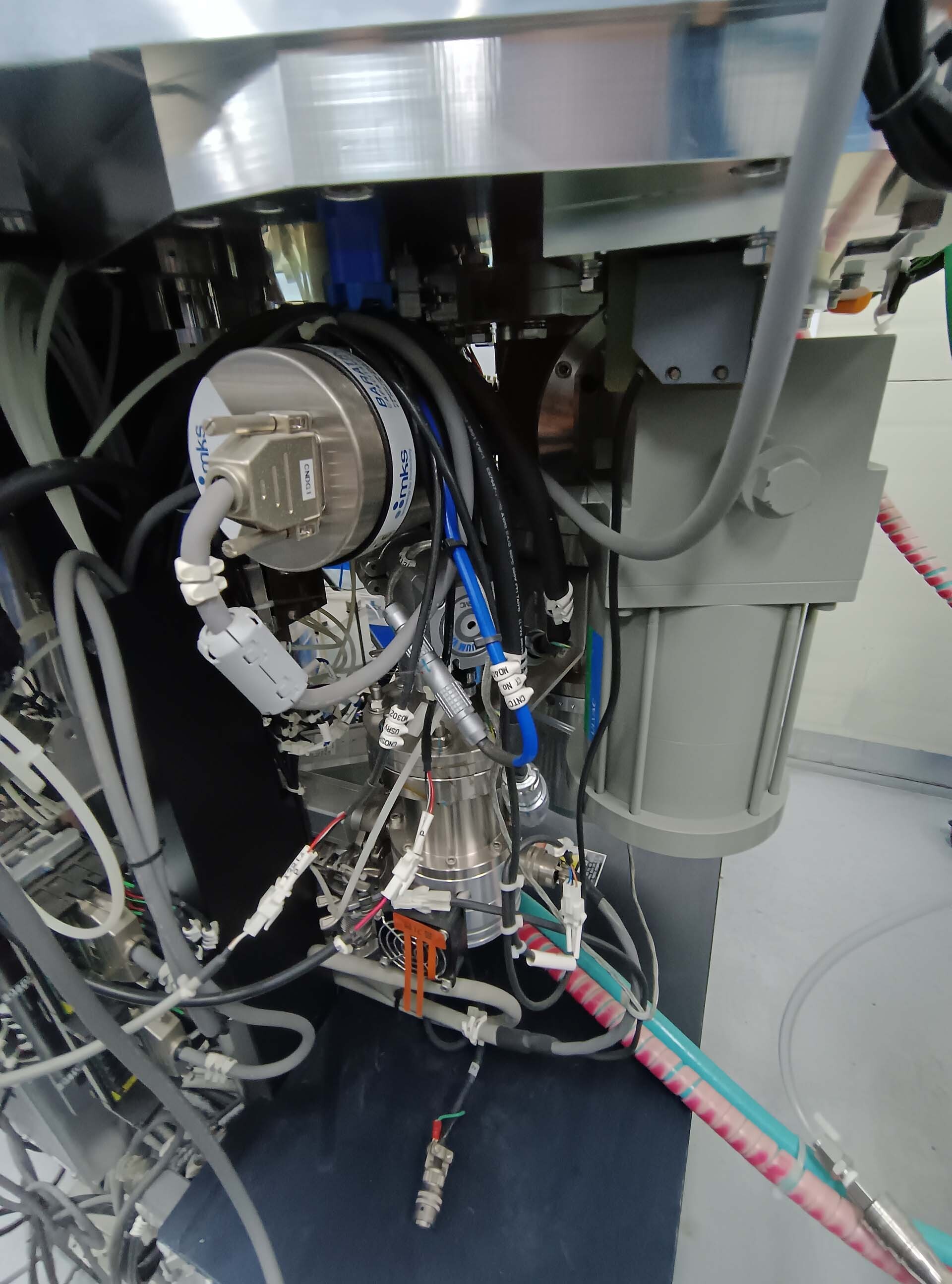 Photo Utilisé ULVAC Entron EX 300 À vendre