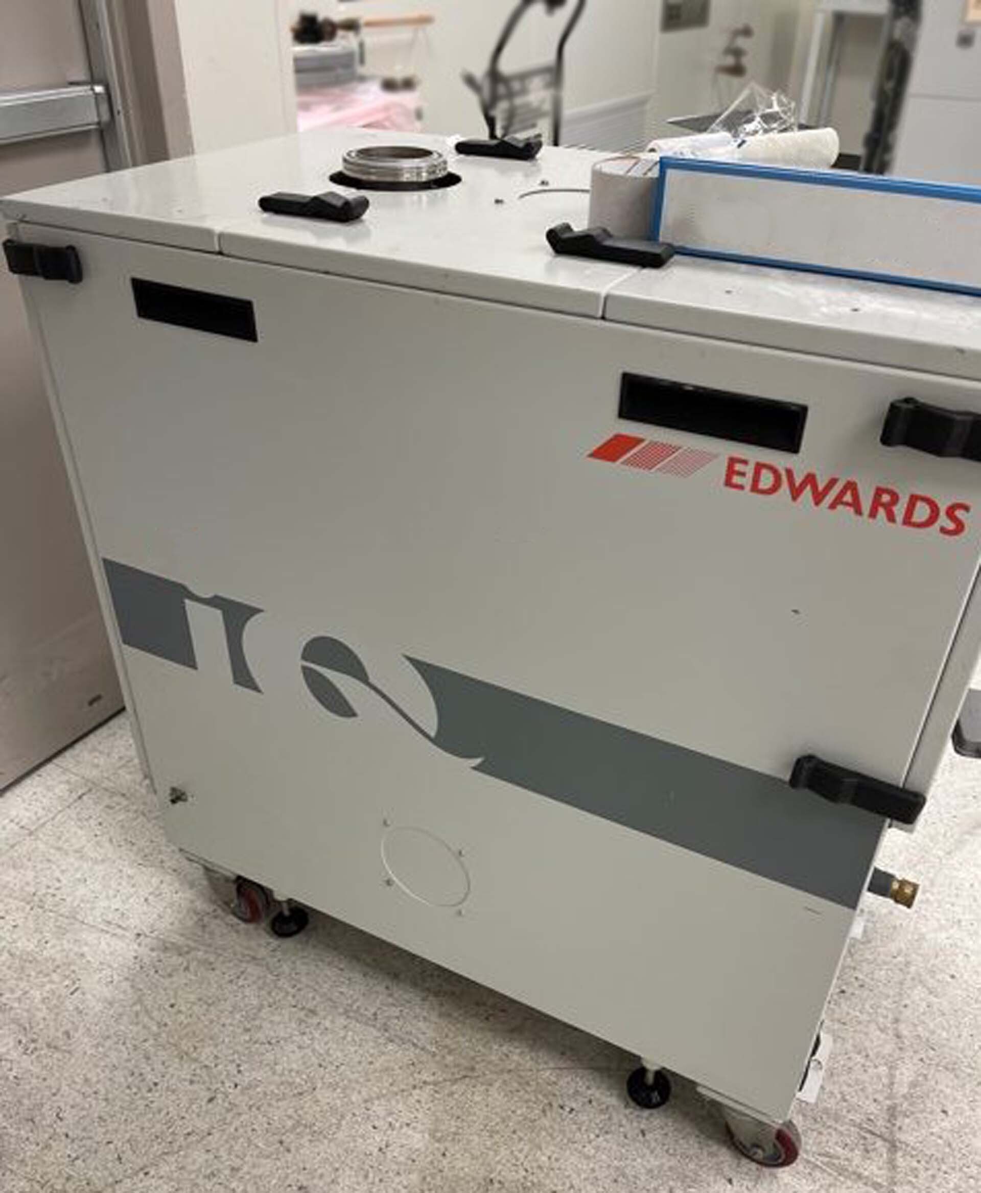 Photo Used ULVAC Enviro For Sale