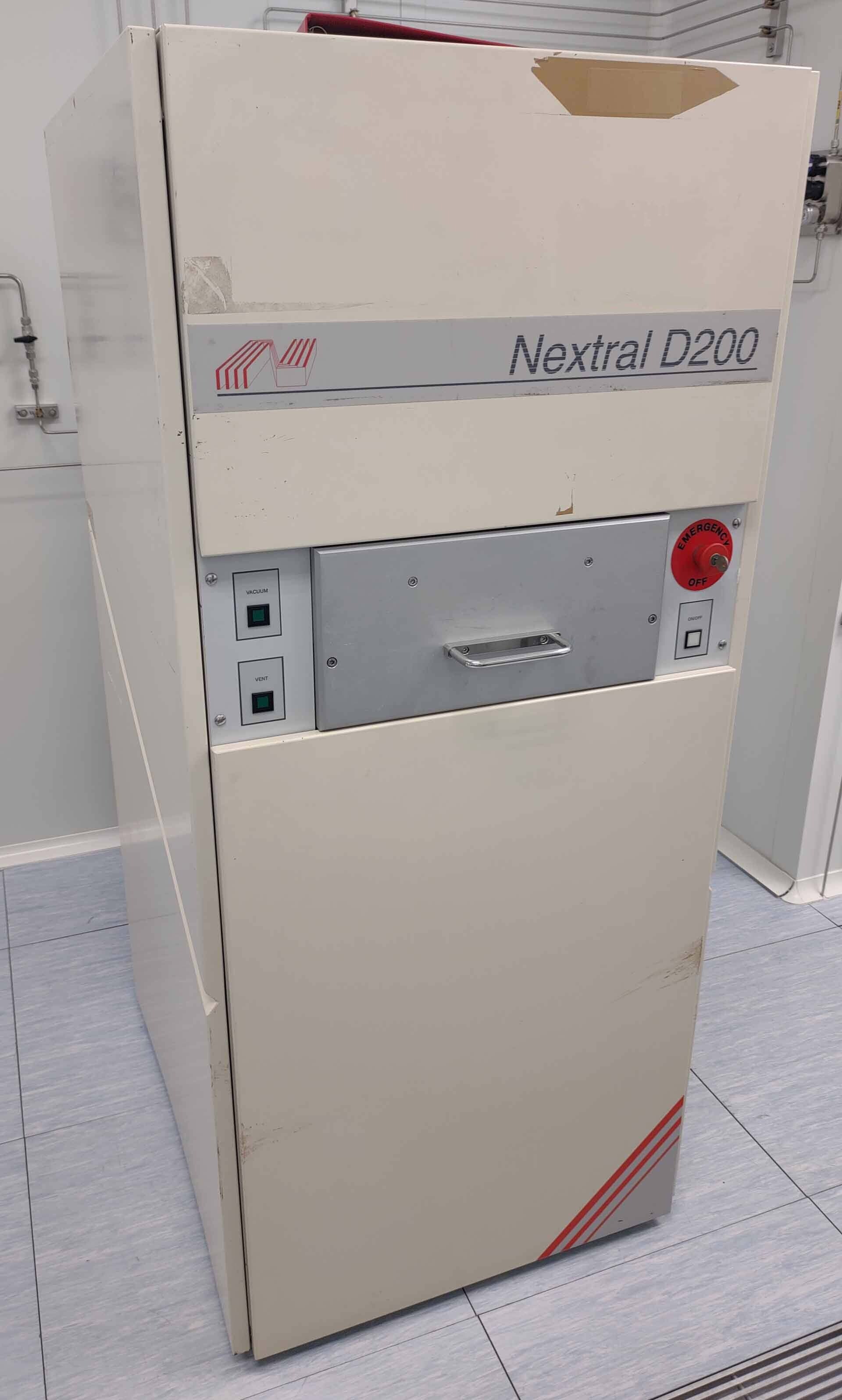 Photo Used UNAXIS / NEXTRAL D200 For Sale