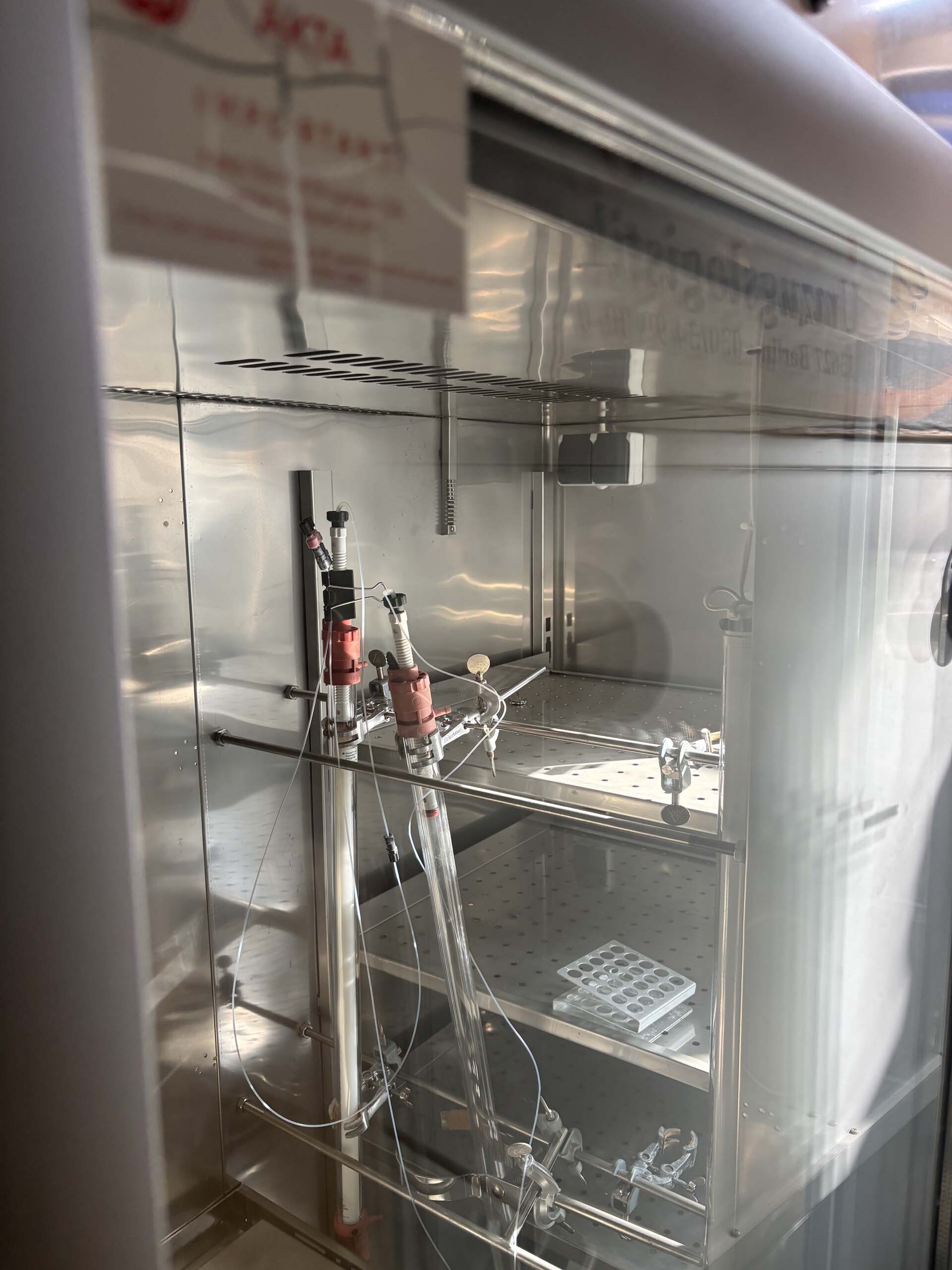 Photo Used UNIQUE EQUIPMENT Unichromat 1500 Pro For Sale