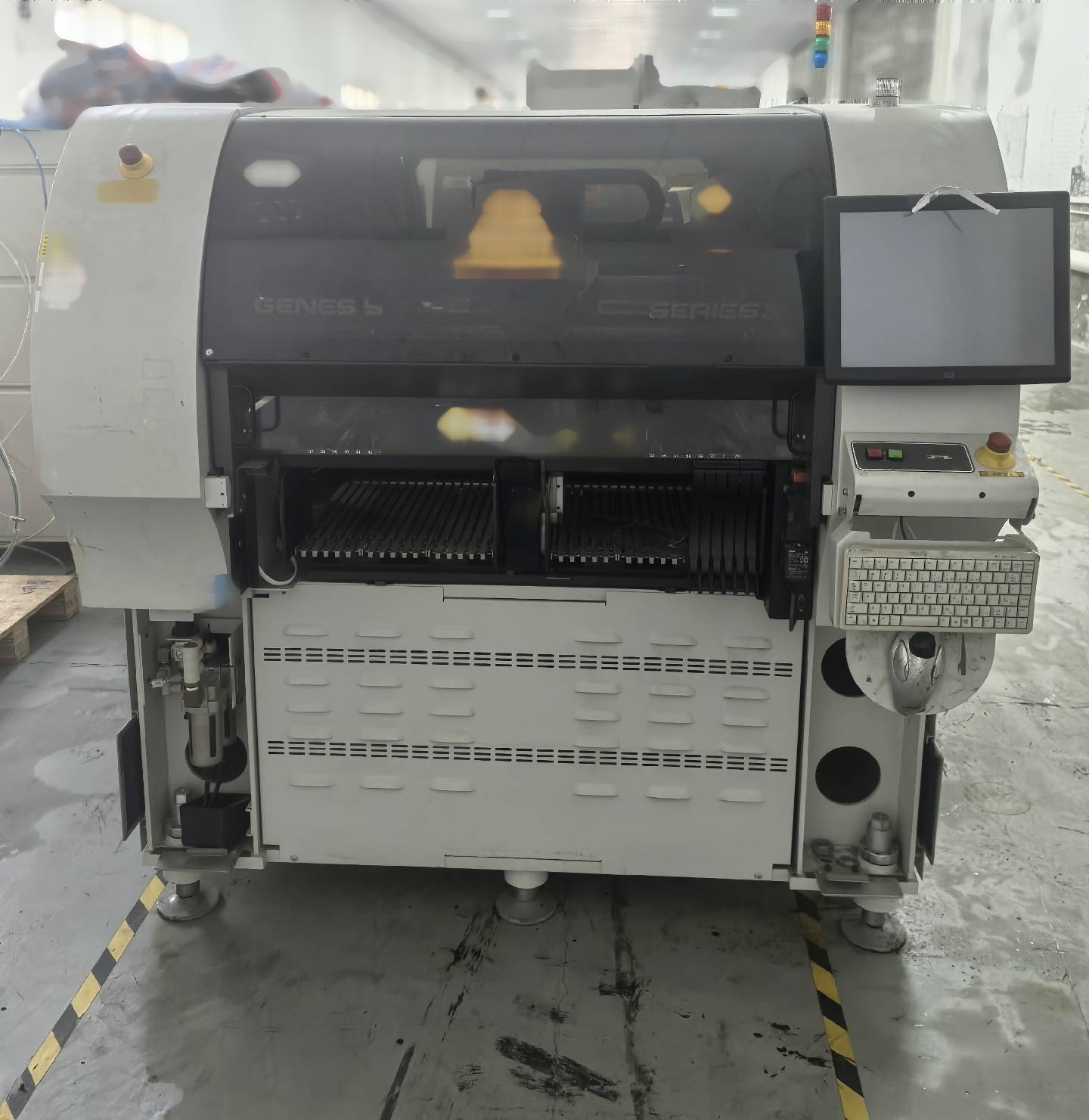 Foto Verwendet UNIVERSAL GENESIS GX-11S Zum Verkauf