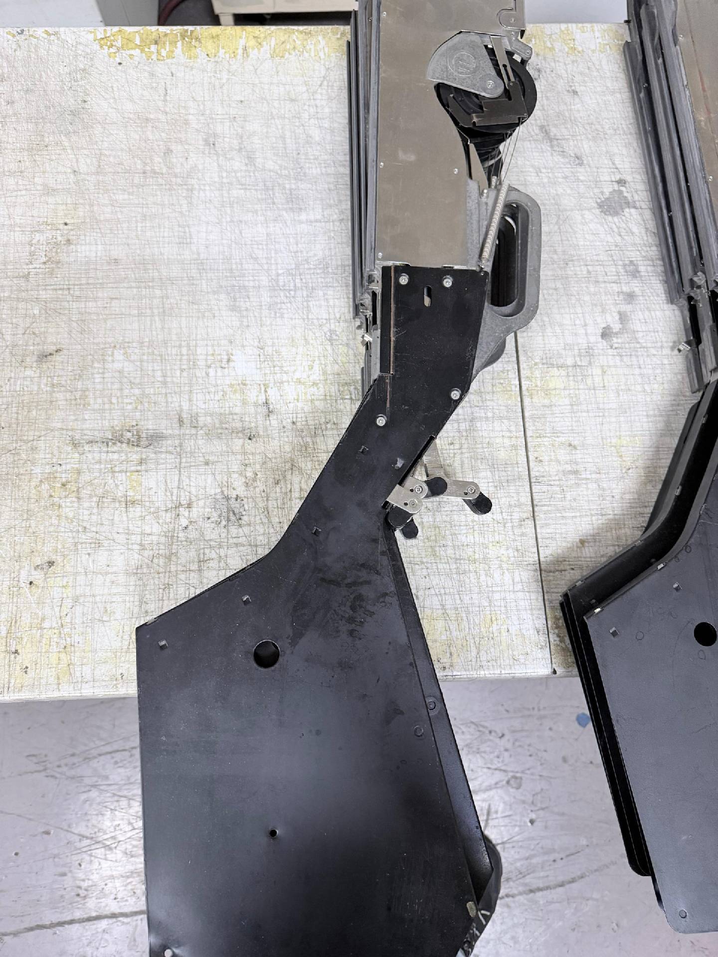 Photo Used UNIVERSAL (69) Feeders for GSM For Sale