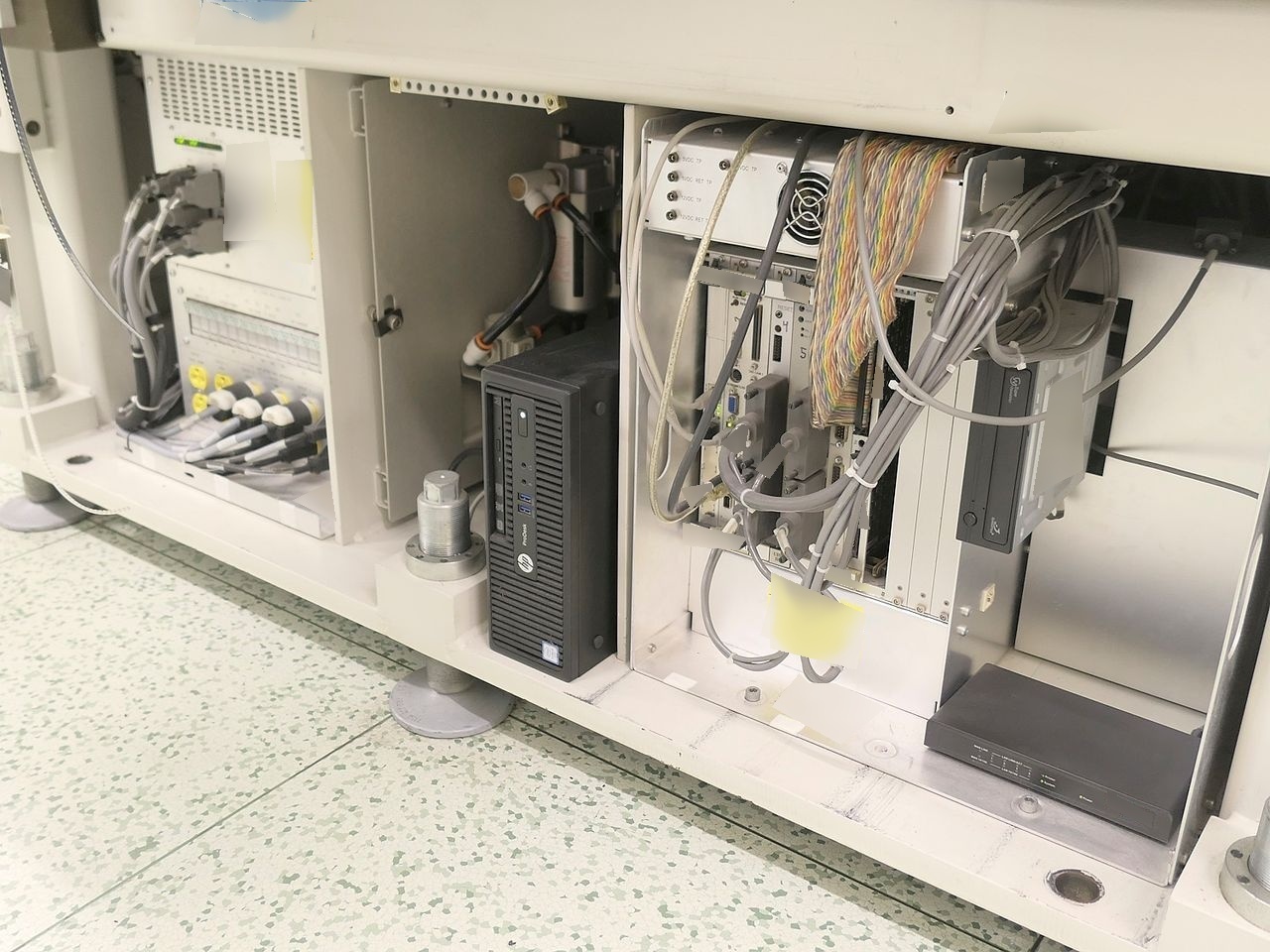 Foto Verwendet UNIVERSAL AdVantis AC30L Zum Verkauf
