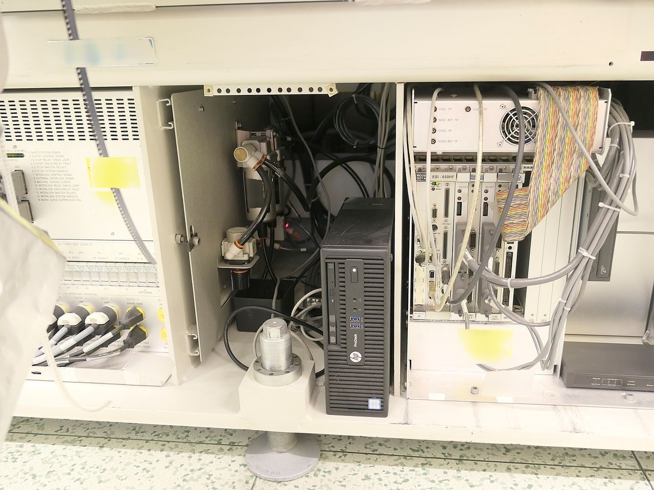 Foto Verwendet UNIVERSAL AdVantis AC30L Zum Verkauf