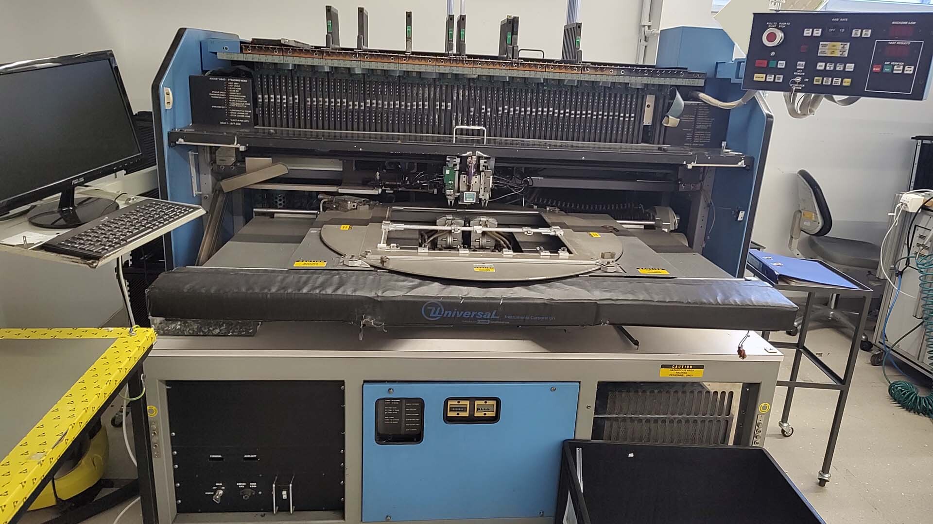 图为 已使用的 UNIVERSAL Axial inserter 待售