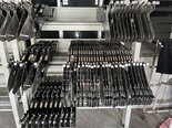사진 사용됨 UNIVERSAL Lot of feeders for Genesis 판매용