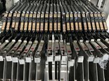 사진 사용됨 UNIVERSAL Lot of feeders for Genesis 판매용