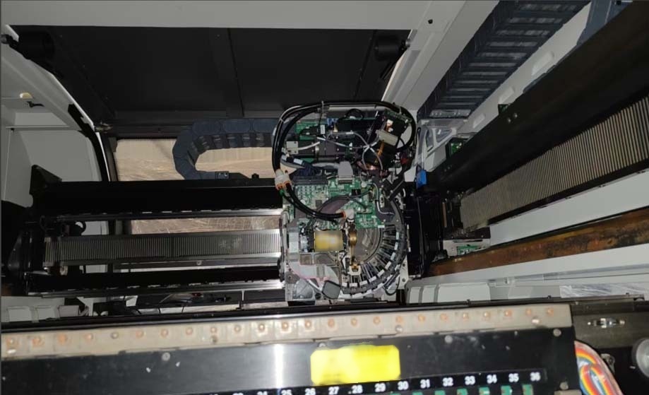 사진 사용됨 UNIVERSAL Genesis 4993D 판매용