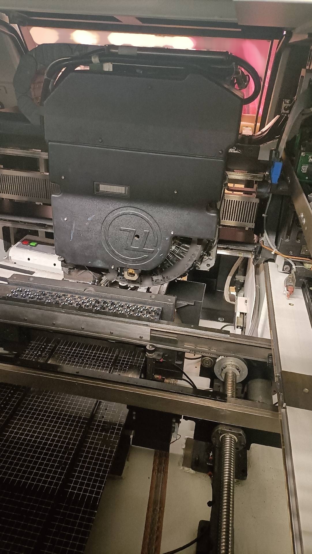 Foto Verwendet UNIVERSAL GENESIS GC-120 Zum Verkauf