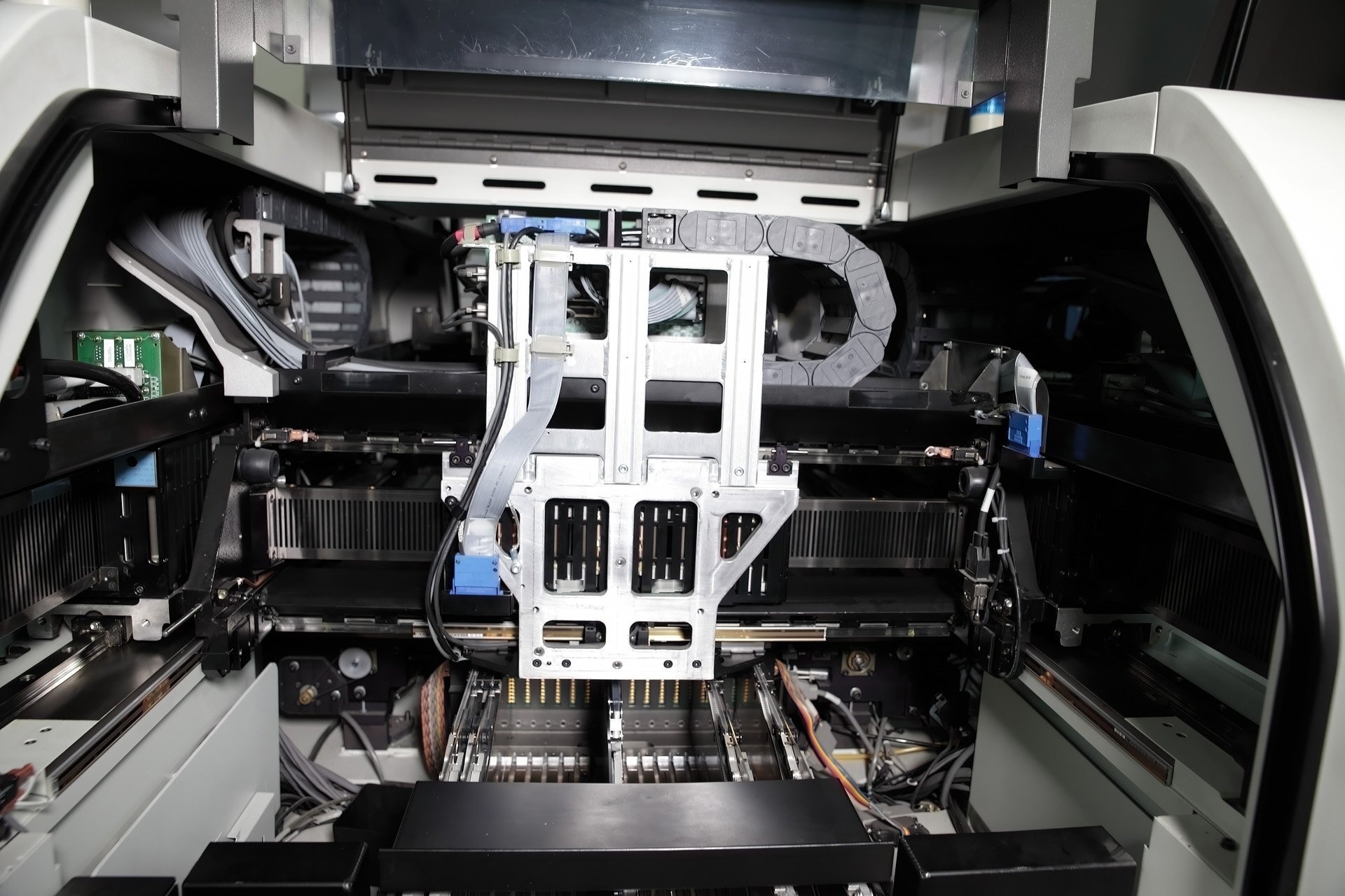 Foto Verwendet UNIVERSAL GENESIS GC-120Q Zum Verkauf