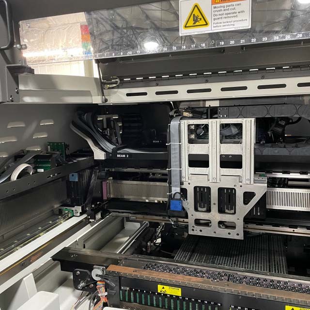사진 사용됨 UNIVERSAL GENESIS GC-60 판매용