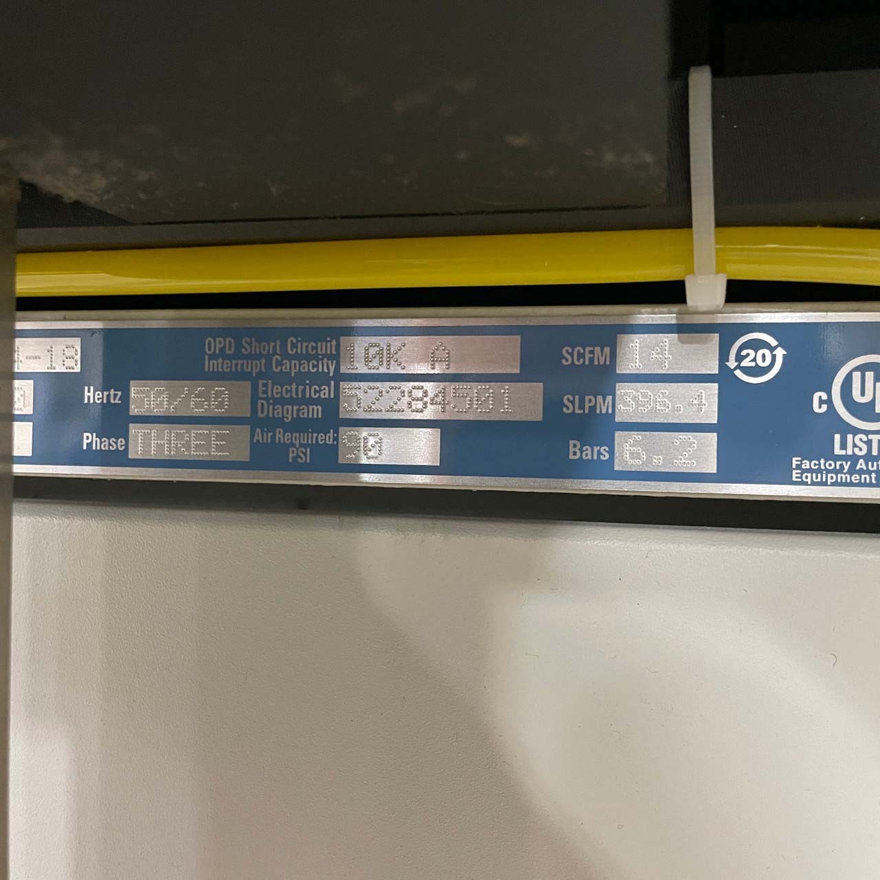 사진 사용됨 UNIVERSAL GENESIS GC-60 판매용