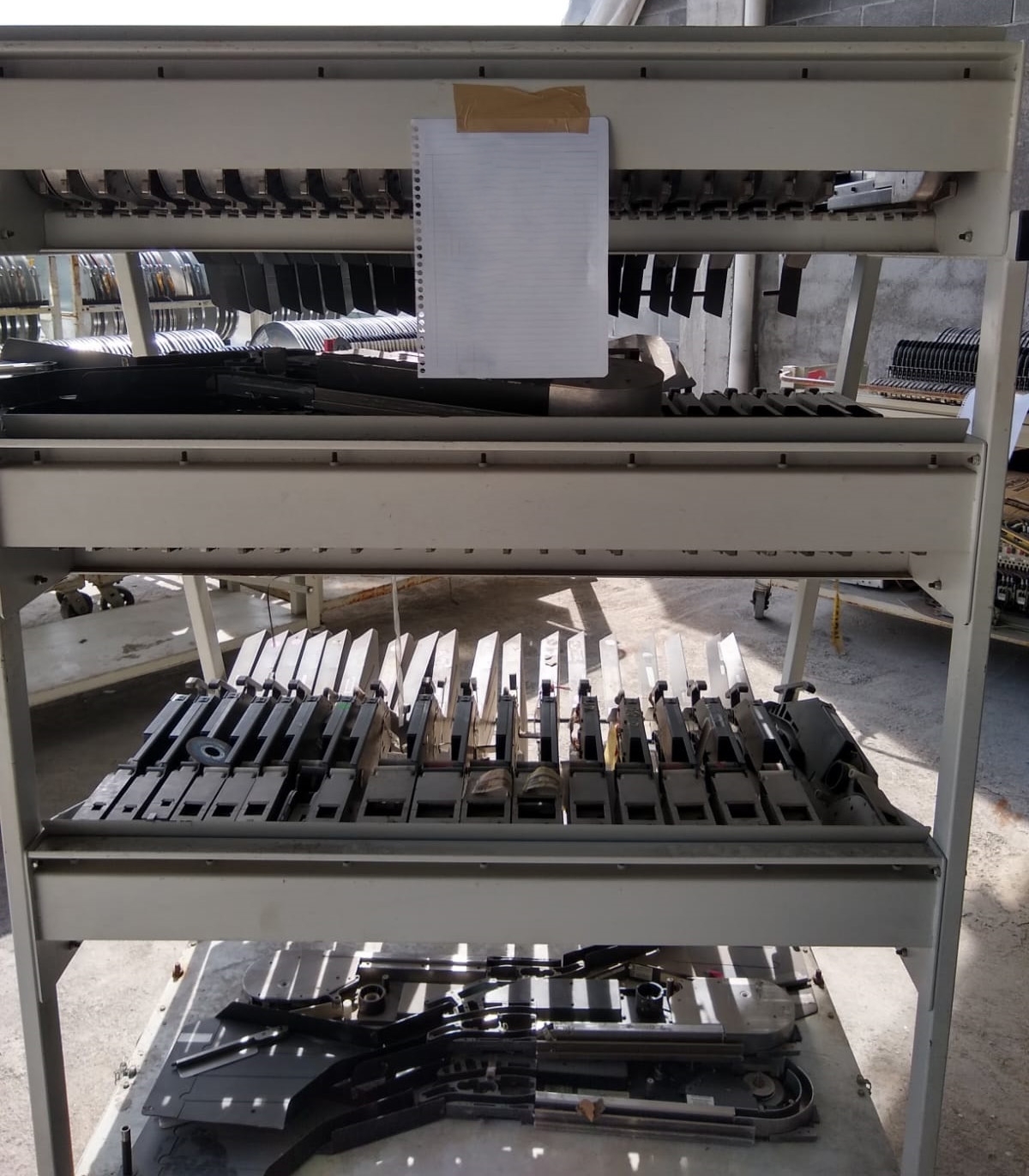 Photo Used UNIVERSAL (69) Feeders for GSM For Sale