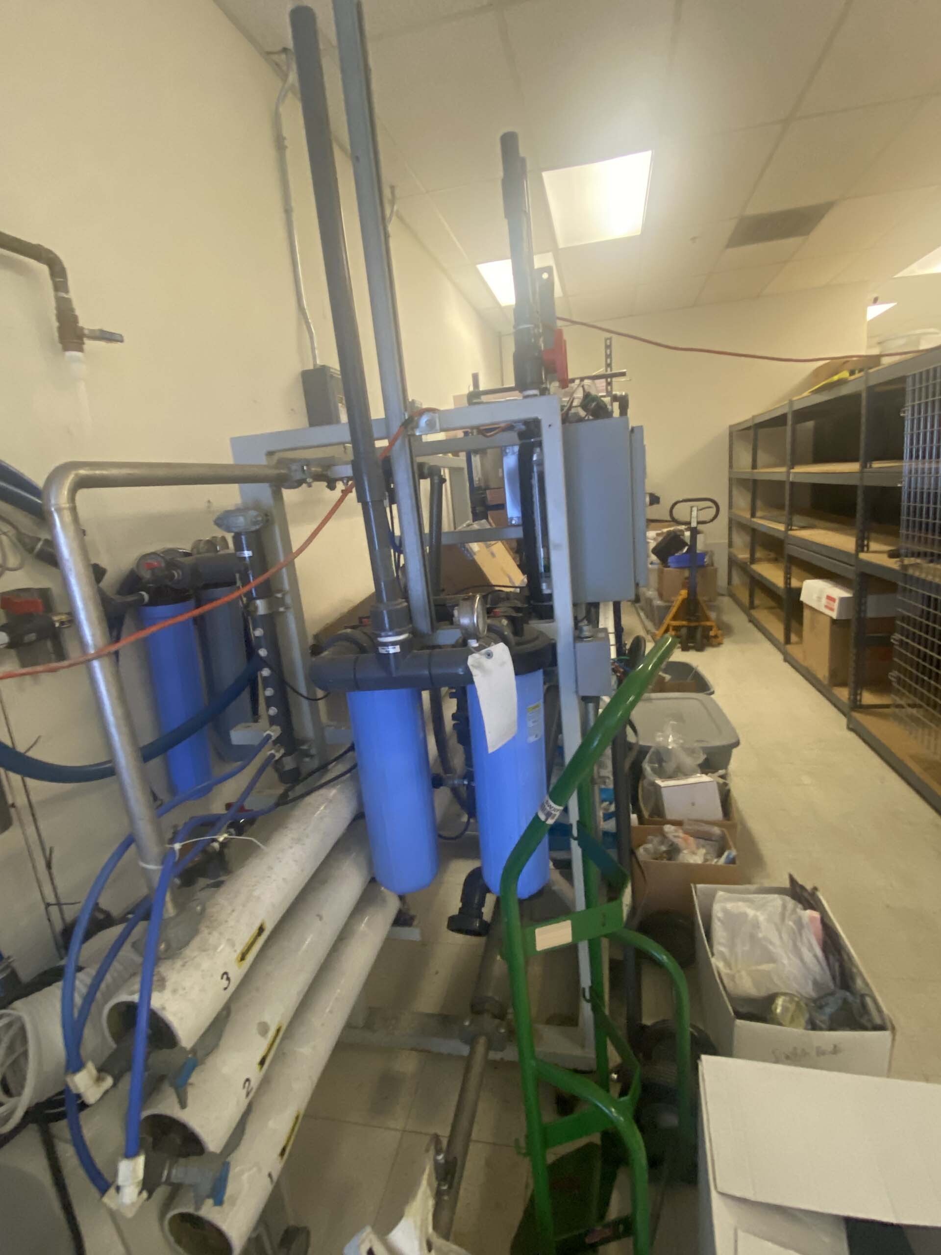 圖為 已使用的 UNIVERSAL Wet bench cleaning system 待售