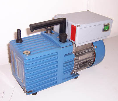 Photo Used VACUUBRAND RZ2 For Sale