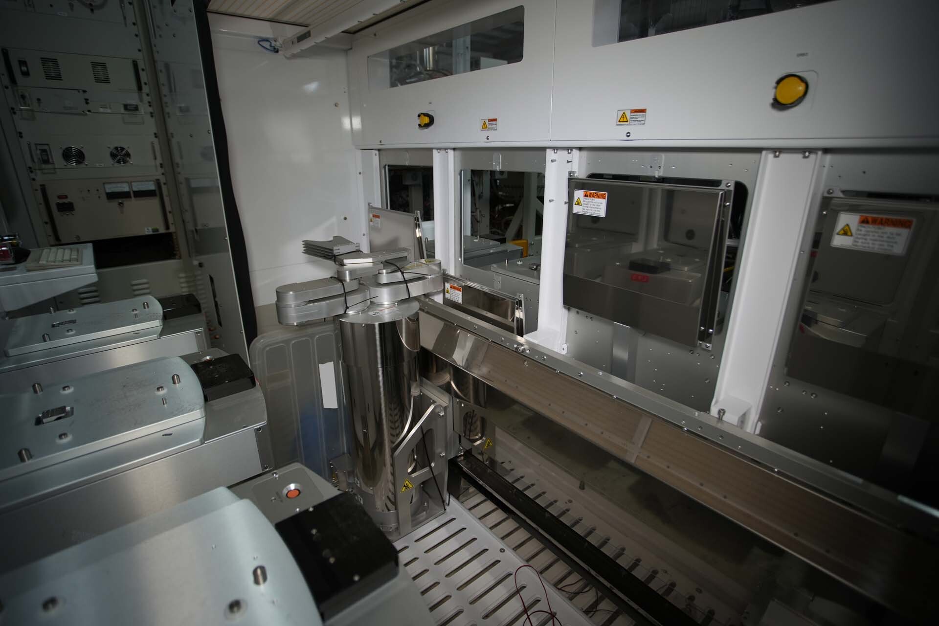 Photo Utilisé VARIAN / AMAT / APPLIED MATERIALS VIISta HCS À vendre