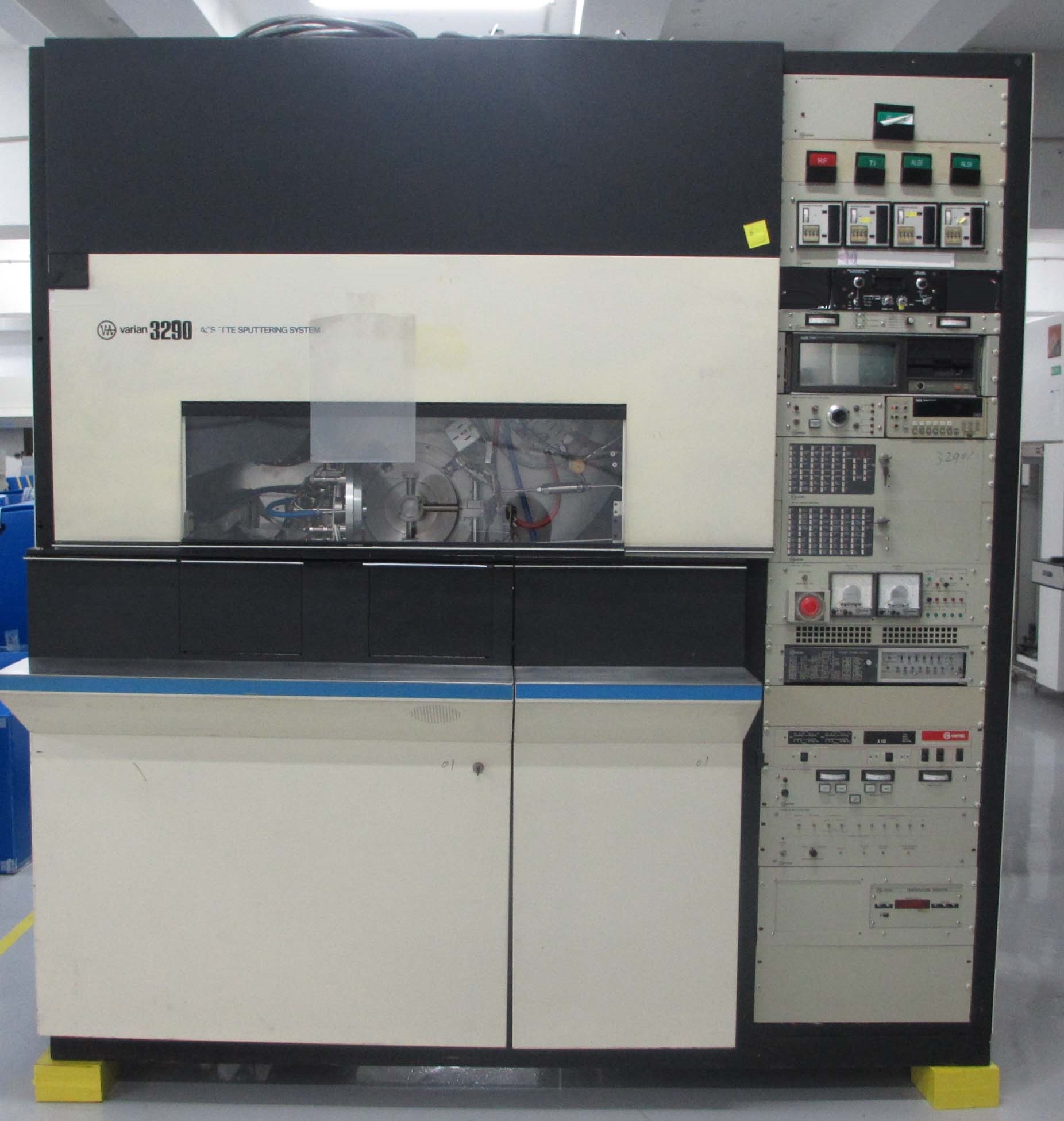 Photo Used VARIAN 3290 For Sale