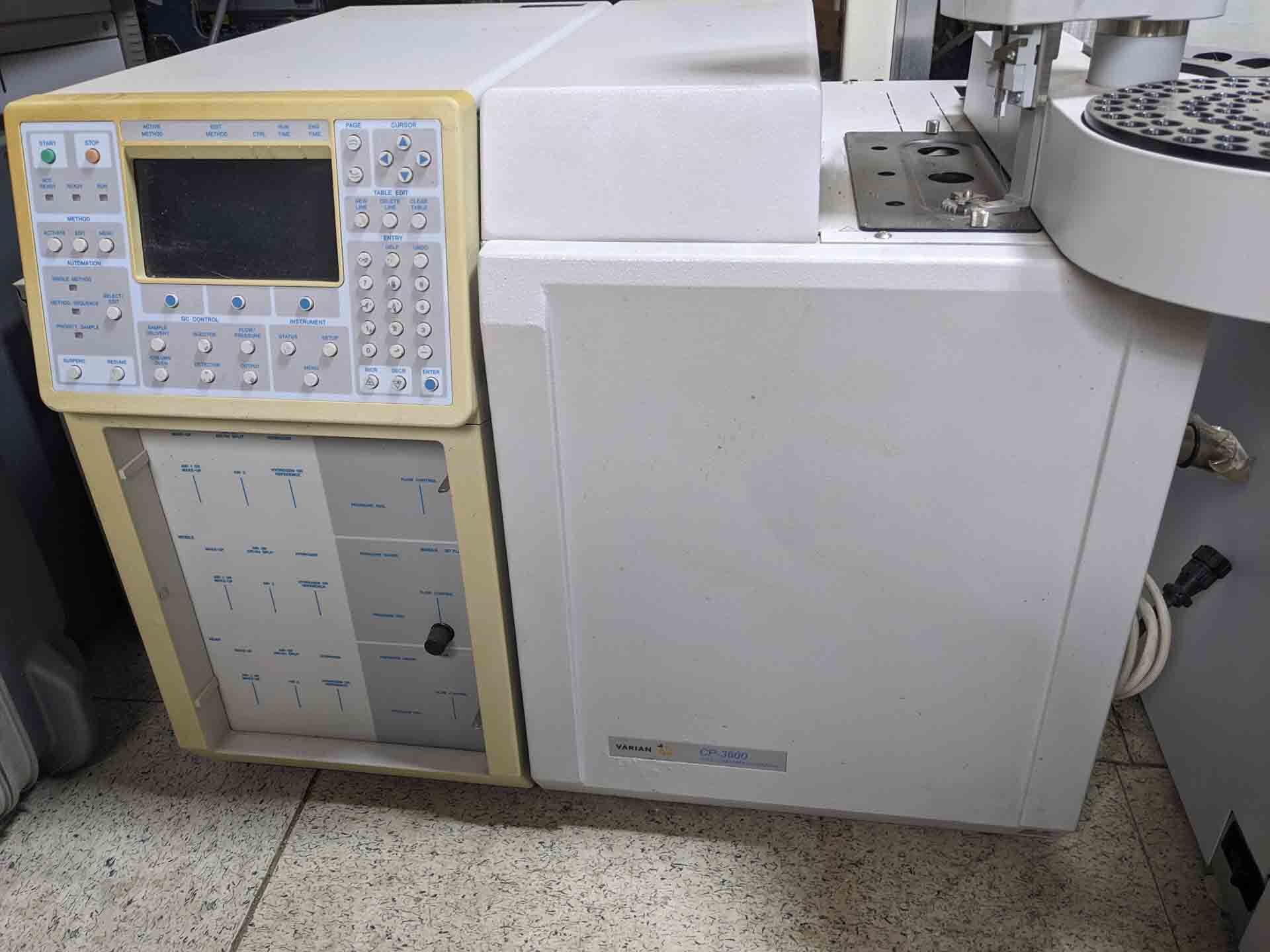 Photo Used VARIAN CP-3800 For Sale