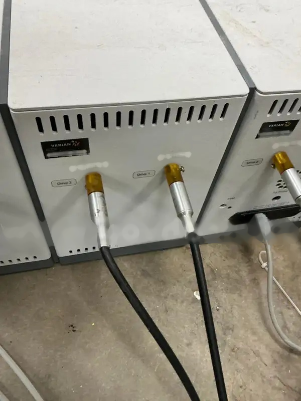사진 사용됨 VARIAN 400‑MR 판매용
