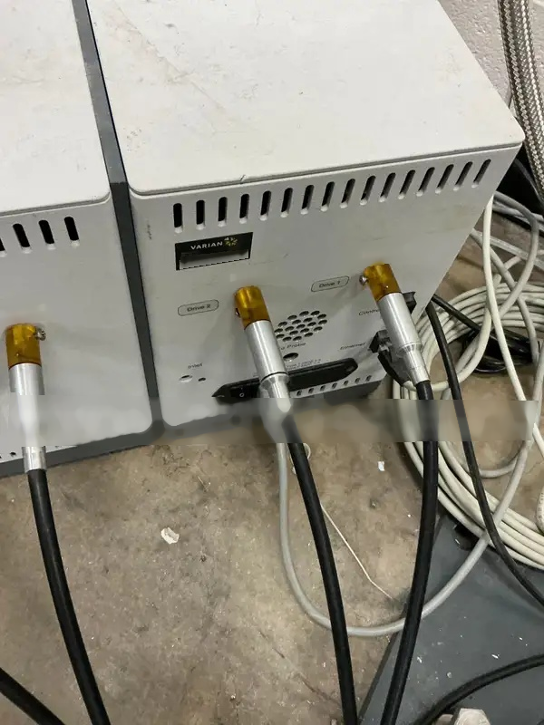 사진 사용됨 VARIAN 400‑MR 판매용