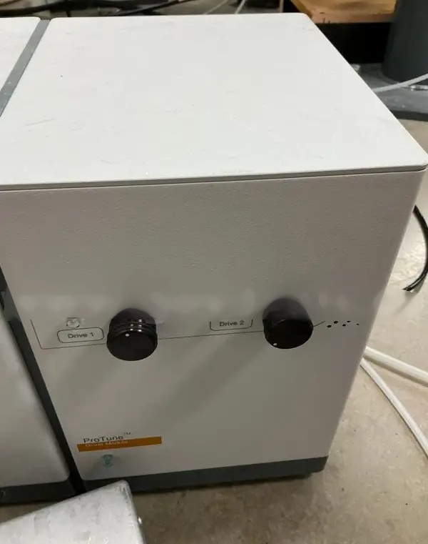 사진 사용됨 VARIAN 400‑MR 판매용